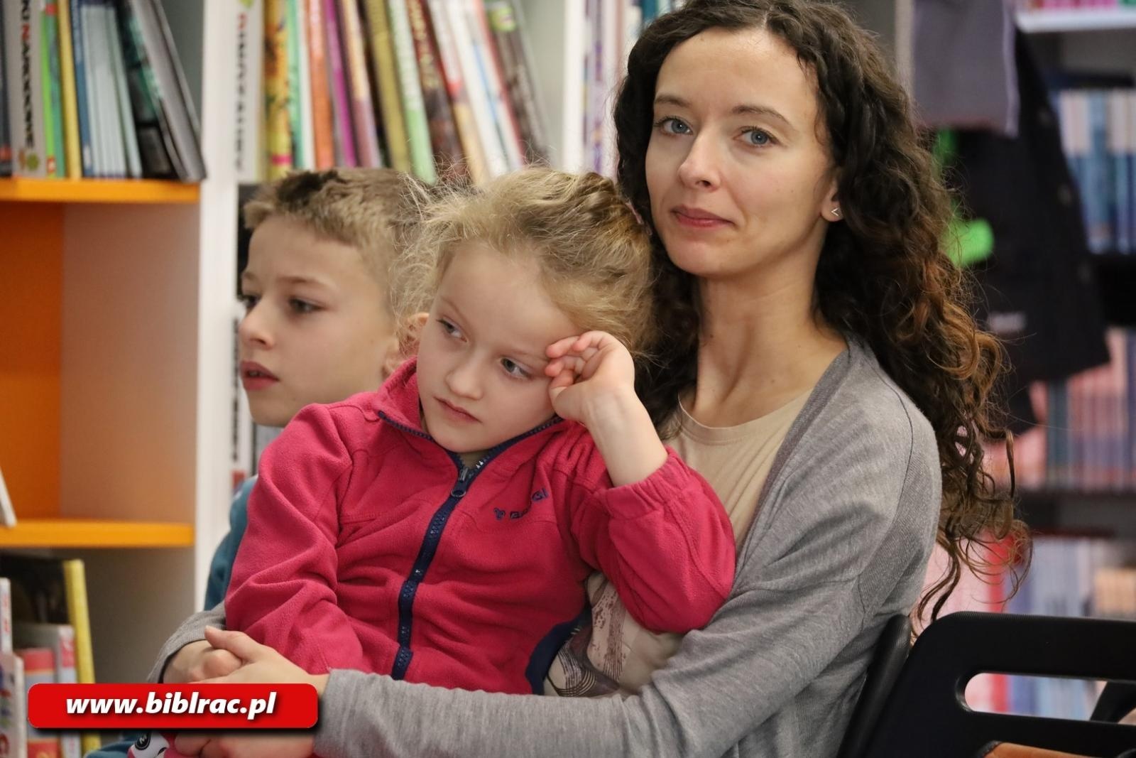 Zdjęcie w galerii na portalu naszraciborz.pl: Kefir w Kairze, czyli Michał Rusinek w Klubie Ojca w bibliotece wiadomości z regionu