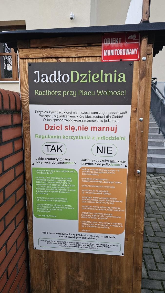 Zdjęcie w galerii na portalu naszraciborz.pl: Oficjalne otwarcie jadłodzielni w Raciborzu. Działa przy pl. Wolności wiadomości z regionu