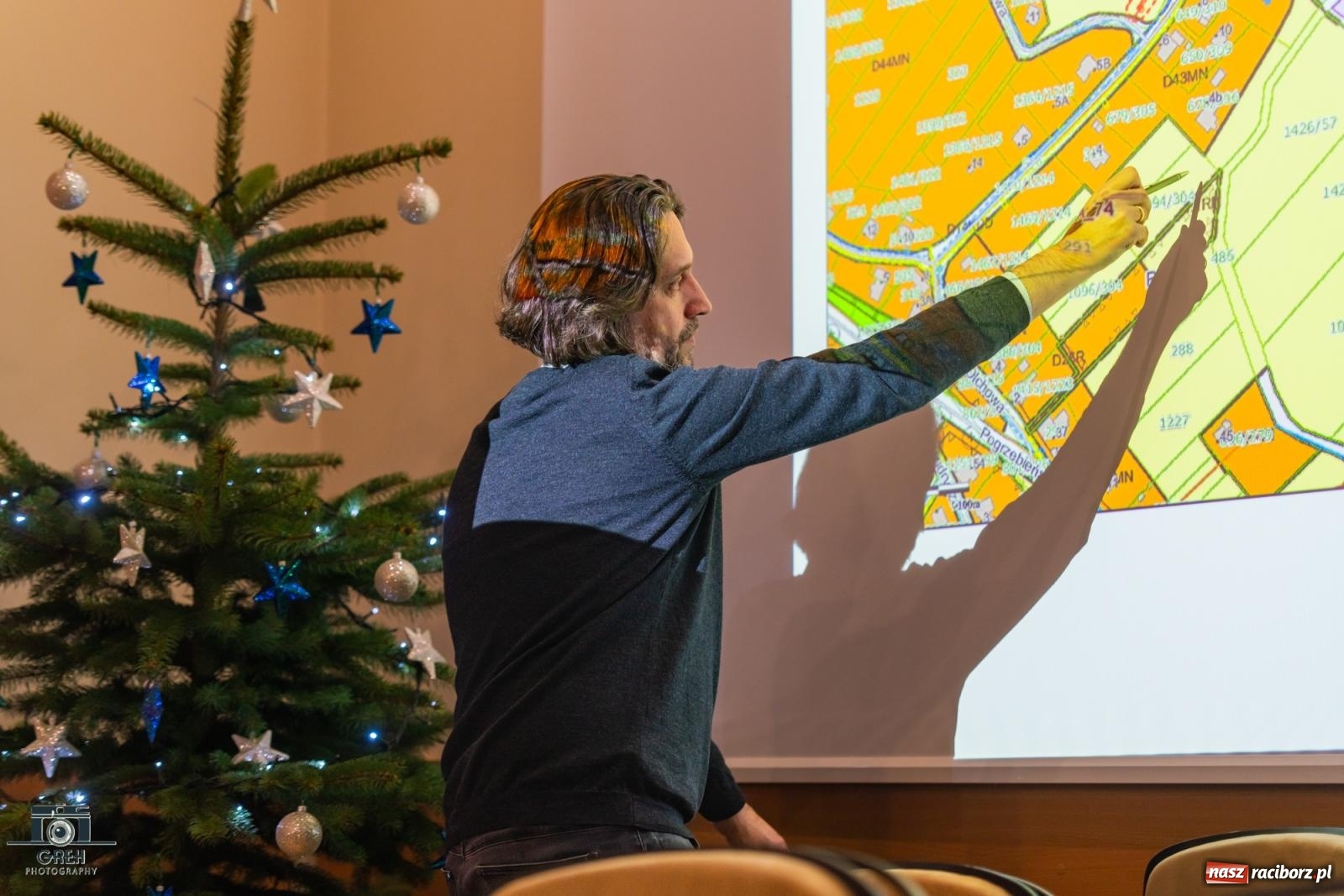 Zdjęcie w galerii na portalu naszraciborz.pl: Działki bezpieczne, ale myto potrzebuje ronda. Radni o zmianie planu przestrzennego wiadomości z regionu