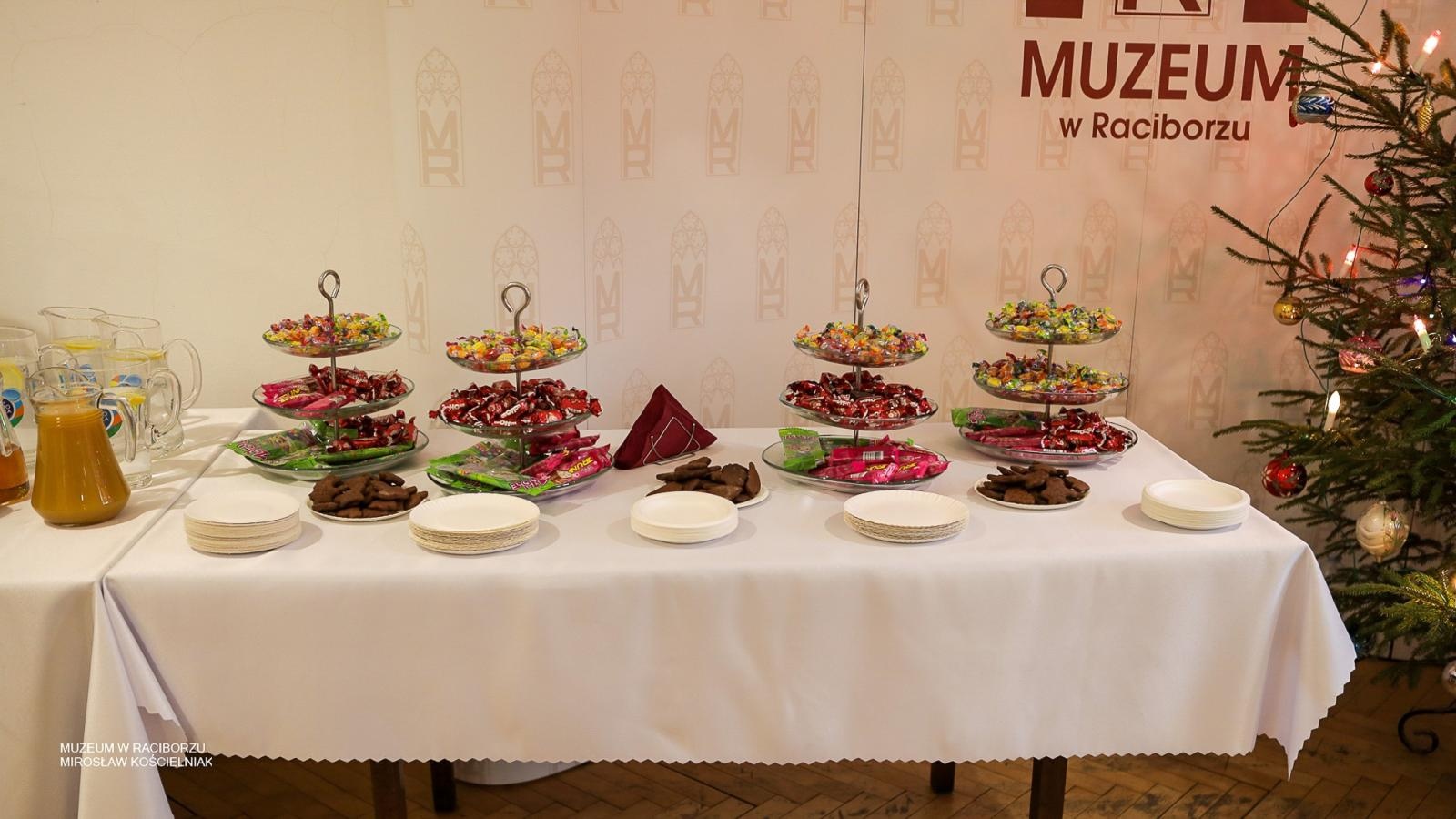 Zdjęcie w galerii na portalu naszraciborz.pl: Warsztaty pieczenia pierników w Raciborzu i Hulczynie zakończyły projekt polsko-czeski wiadomości z regionu