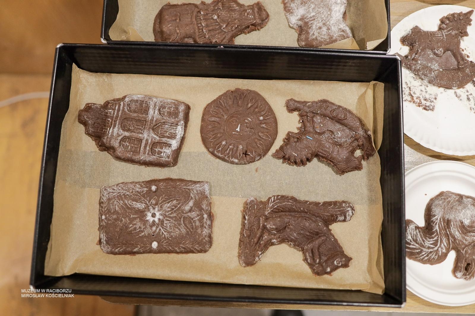 Zdjęcie w galerii na portalu naszraciborz.pl: Warsztaty pieczenia pierników w Raciborzu i Hulczynie zakończyły projekt polsko-czeski wiadomości z regionu