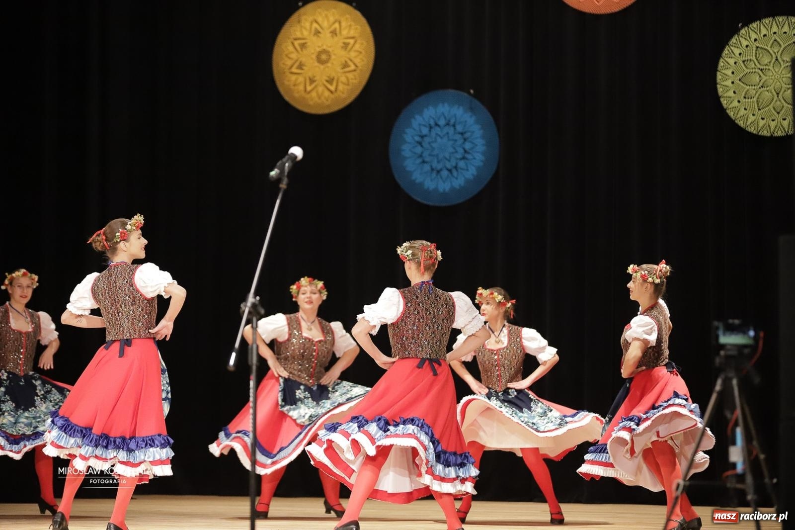 Zdjęcie w galerii na portalu naszraciborz.pl: Rekordowe wsparcie dla Stasia. Koncert charytatywny Stowarzyszenia Źródło w RCK wiadomości z regionu