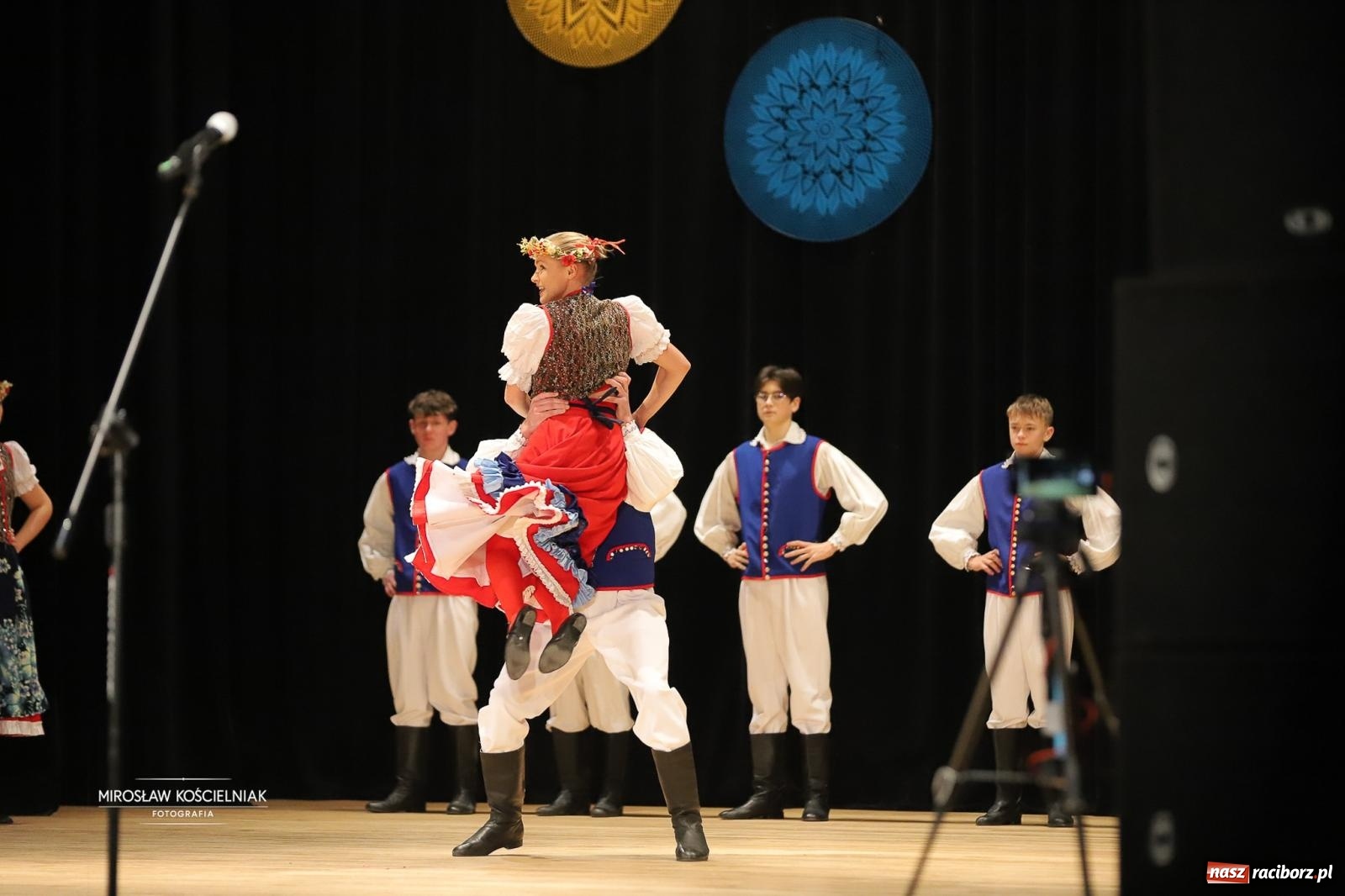 Zdjęcie w galerii na portalu naszraciborz.pl: Rekordowe wsparcie dla Stasia. Koncert charytatywny Stowarzyszenia Źródło w RCK wiadomości z regionu