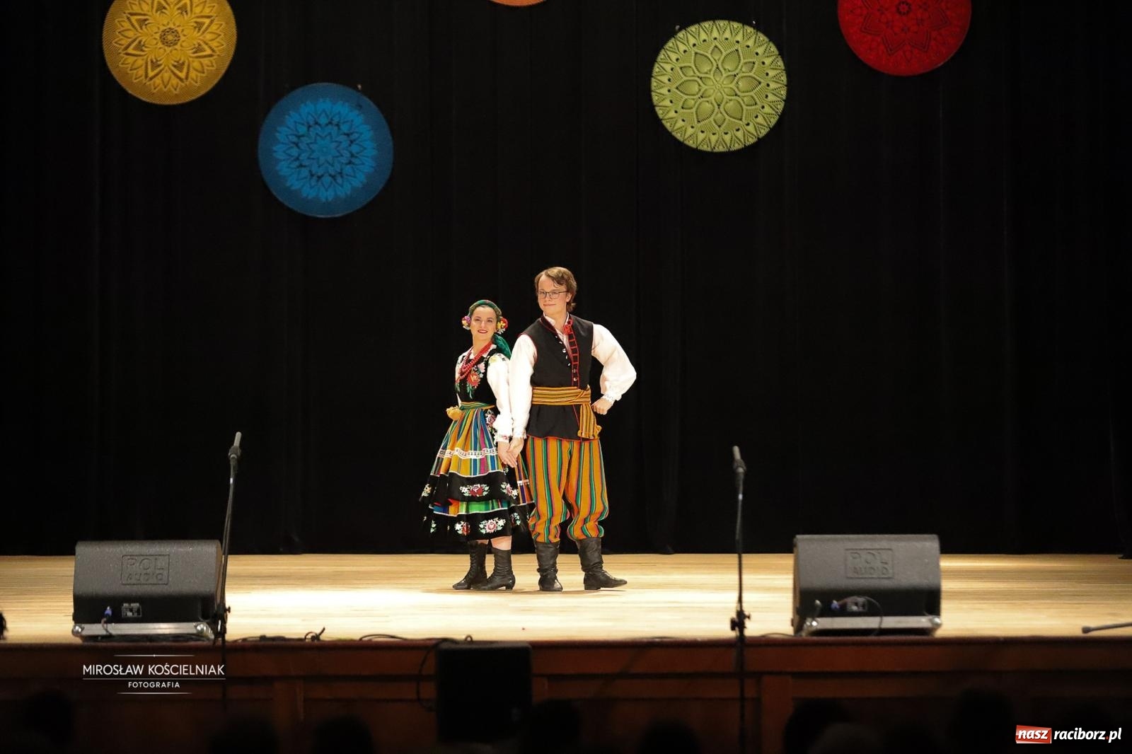 Zdjęcie w galerii na portalu naszraciborz.pl: Rekordowe wsparcie dla Stasia. Koncert charytatywny Stowarzyszenia Źródło w RCK wiadomości z regionu