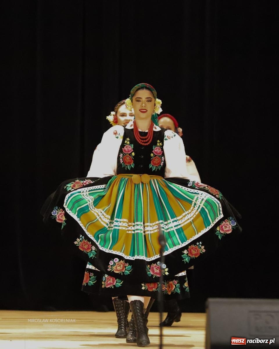 Zdjęcie w galerii na portalu naszraciborz.pl: Rekordowe wsparcie dla Stasia. Koncert charytatywny Stowarzyszenia Źródło w RCK wiadomości z regionu