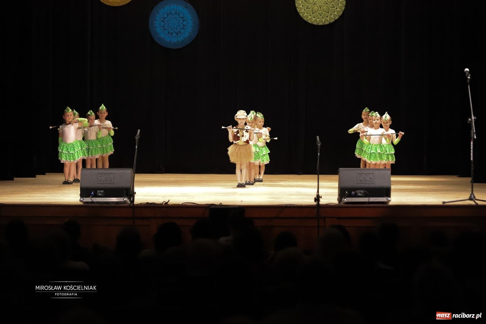 Zdjęcie w galerii na portalu naszraciborz.pl: Rekordowe wsparcie dla Stasia. Koncert charytatywny Stowarzyszenia Źródło w RCK wiadomości z regionu