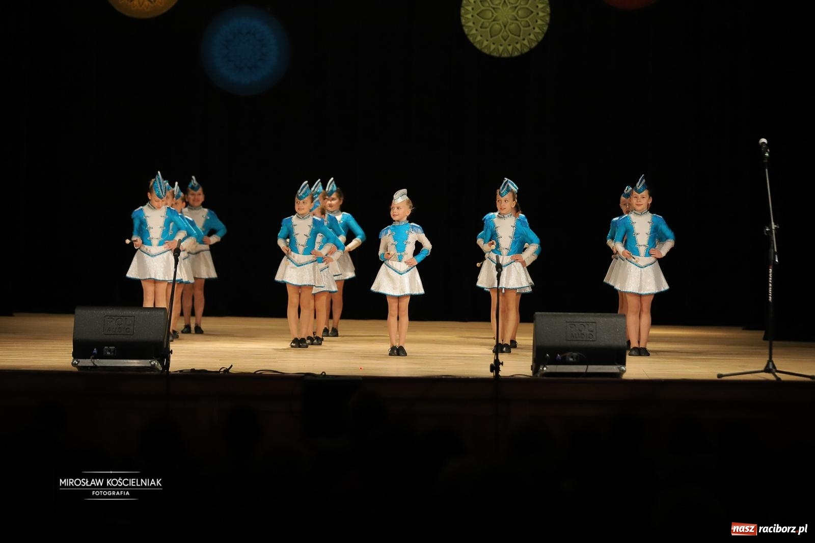 Zdjęcie w galerii na portalu naszraciborz.pl: Rekordowe wsparcie dla Stasia. Koncert charytatywny Stowarzyszenia Źródło w RCK wiadomości z regionu