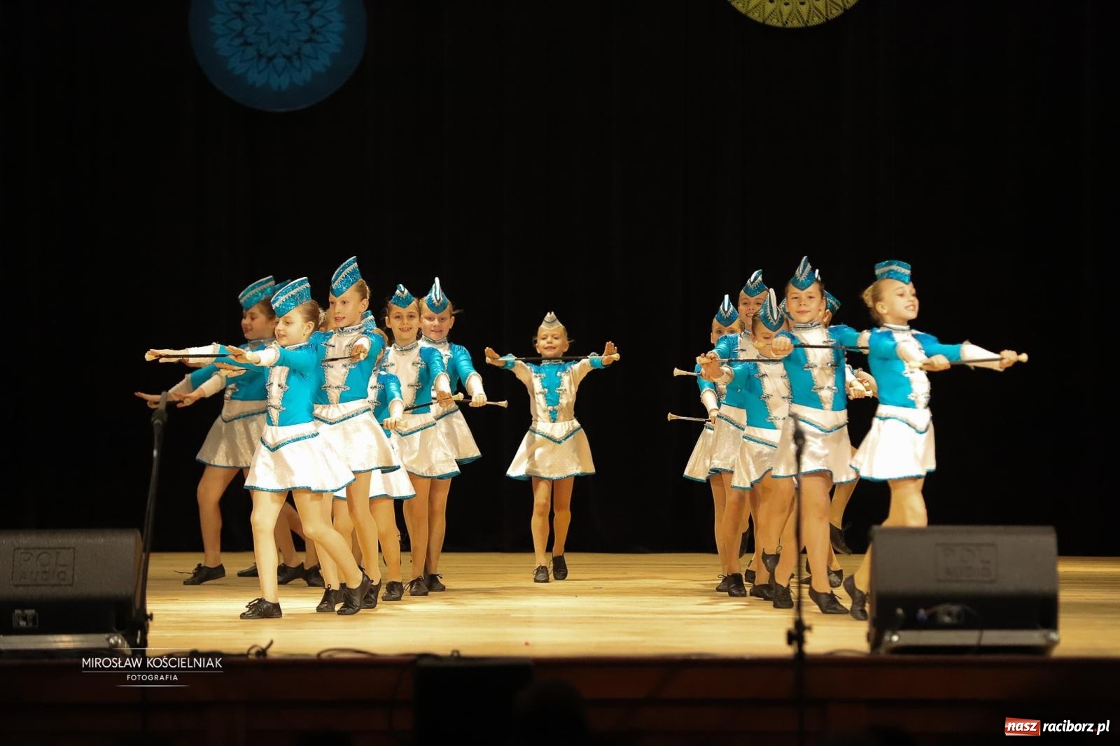 Zdjęcie w galerii na portalu naszraciborz.pl: Rekordowe wsparcie dla Stasia. Koncert charytatywny Stowarzyszenia Źródło w RCK wiadomości z regionu