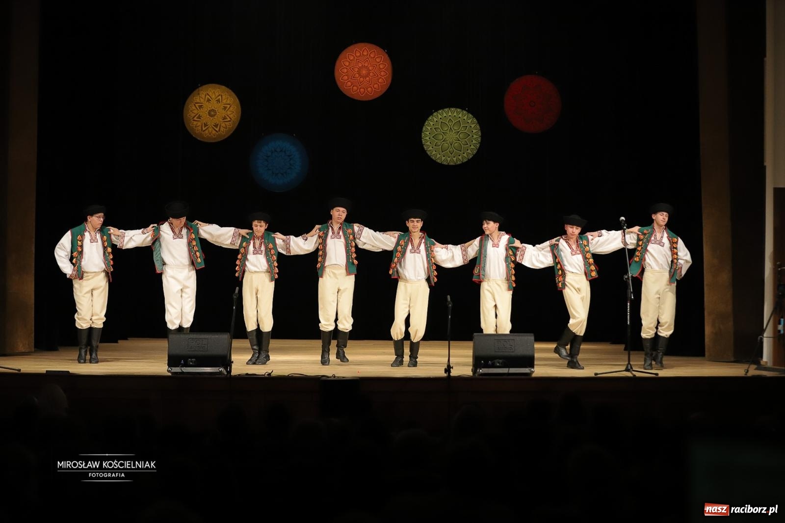 Zdjęcie w galerii na portalu naszraciborz.pl: Rekordowe wsparcie dla Stasia. Koncert charytatywny Stowarzyszenia Źródło w RCK wiadomości z regionu