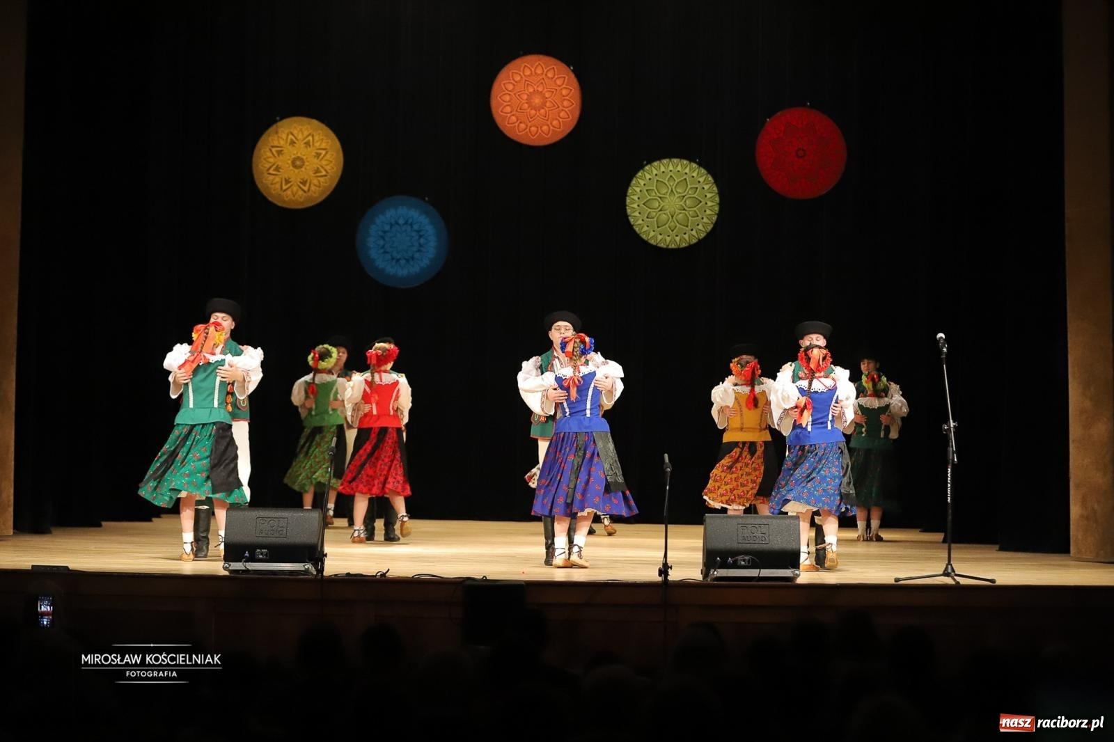 Zdjęcie w galerii na portalu naszraciborz.pl: Rekordowe wsparcie dla Stasia. Koncert charytatywny Stowarzyszenia Źródło w RCK wiadomości z regionu
