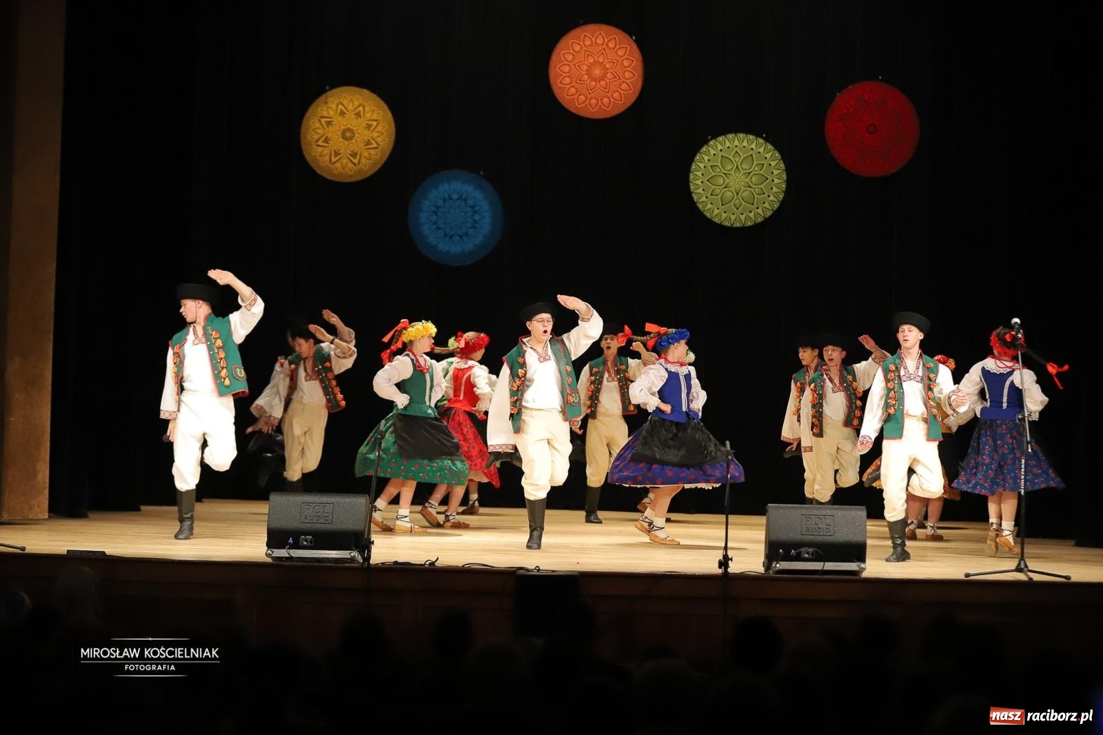 Zdjęcie w galerii na portalu naszraciborz.pl: Rekordowe wsparcie dla Stasia. Koncert charytatywny Stowarzyszenia Źródło w RCK wiadomości z regionu