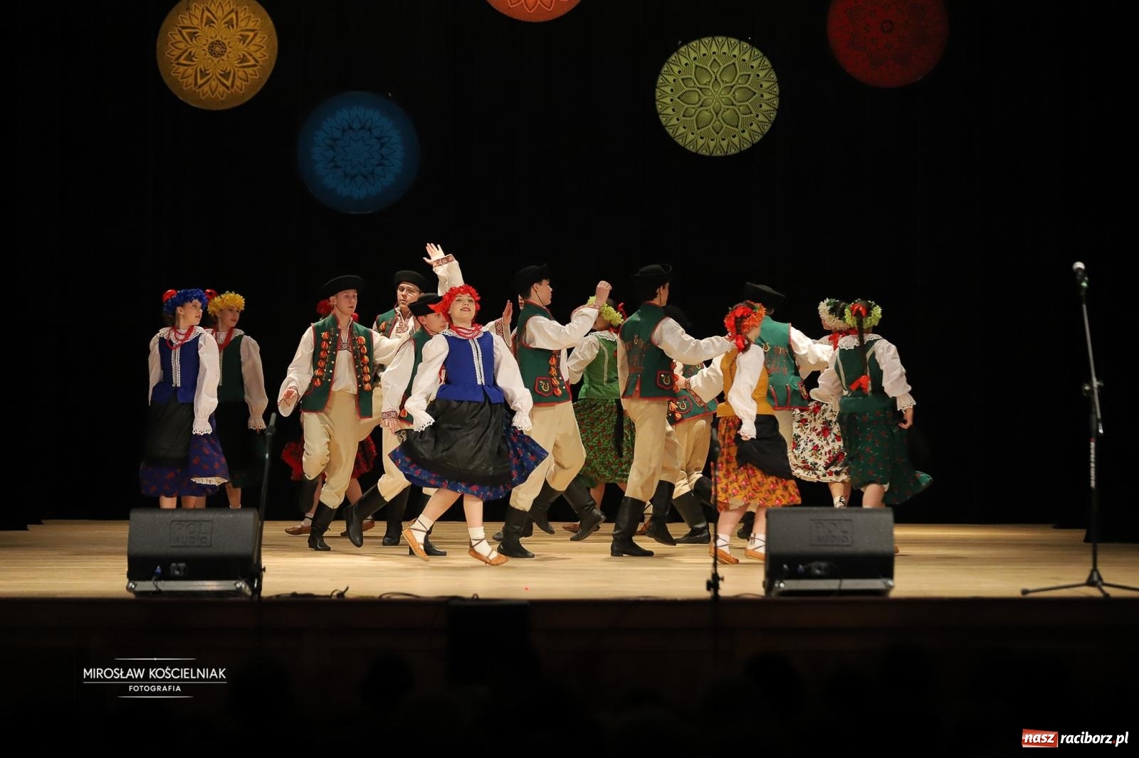 Zdjęcie w galerii na portalu naszraciborz.pl: Rekordowe wsparcie dla Stasia. Koncert charytatywny Stowarzyszenia Źródło w RCK wiadomości z regionu