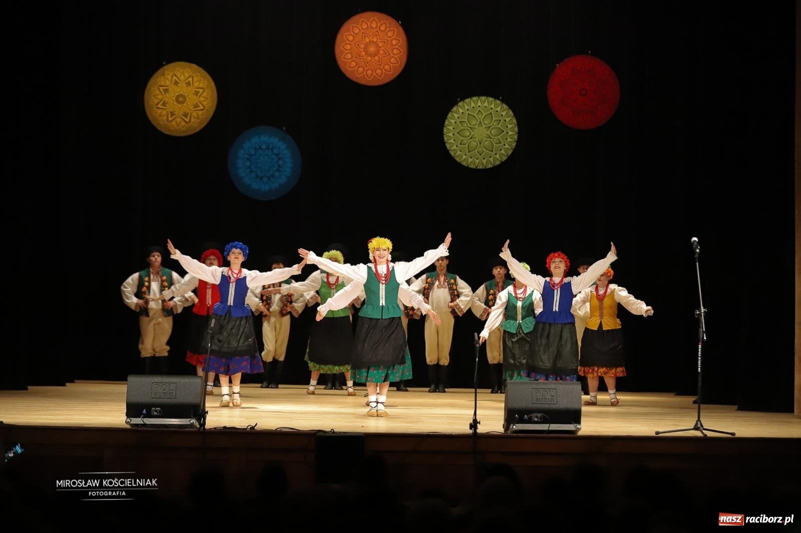 Zdjęcie w galerii na portalu naszraciborz.pl: Rekordowe wsparcie dla Stasia. Koncert charytatywny Stowarzyszenia Źródło w RCK wiadomości z regionu