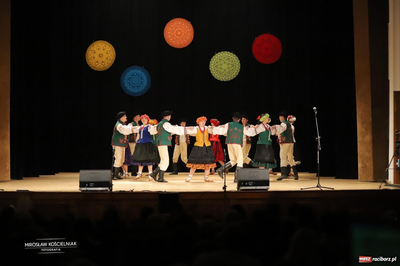 Zdjęcie w galerii na portalu naszraciborz.pl: Rekordowe wsparcie dla Stasia. Koncert charytatywny Stowarzyszenia Źródło w RCK wiadomości z regionu