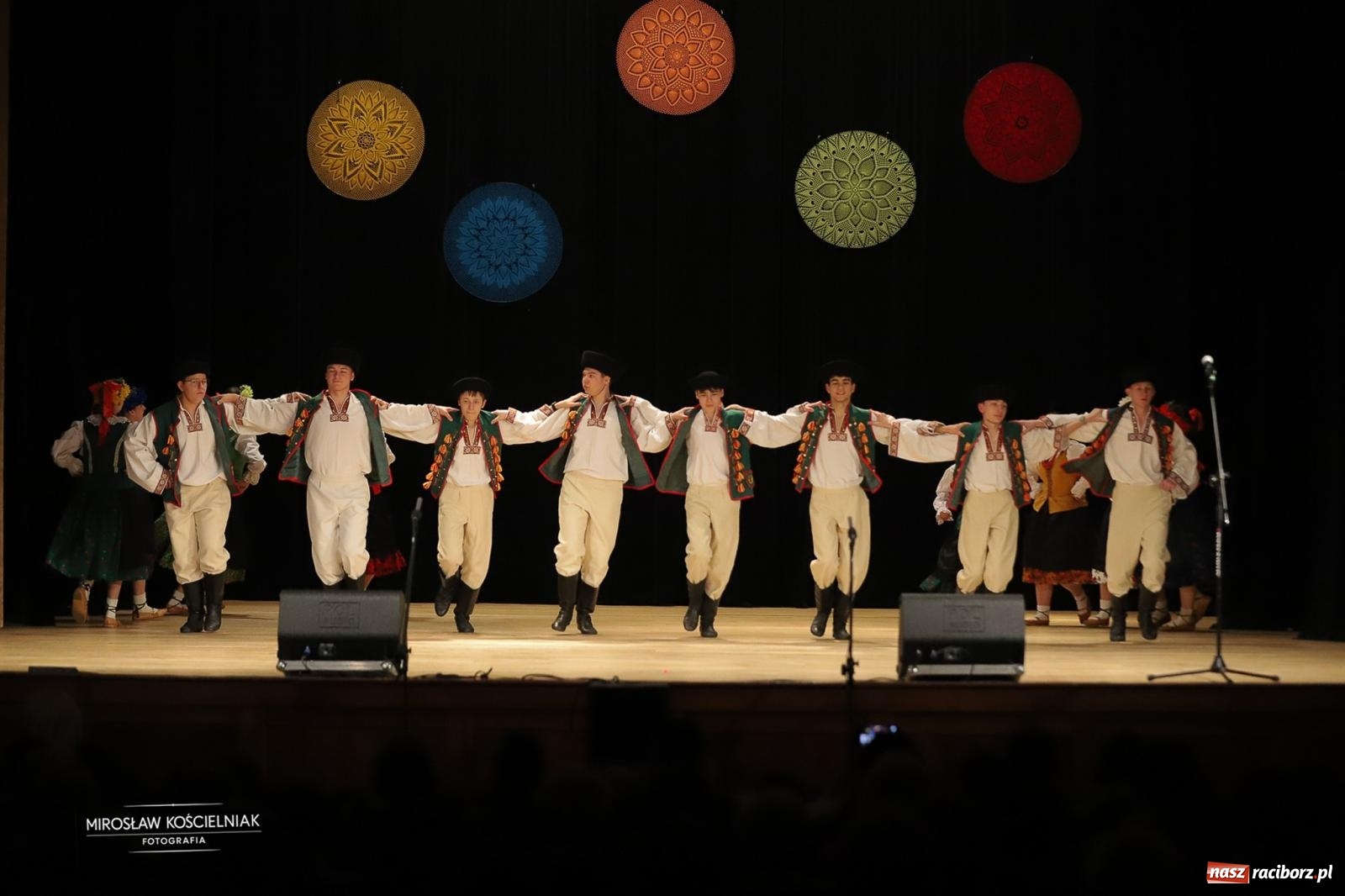 Zdjęcie w galerii na portalu naszraciborz.pl: Rekordowe wsparcie dla Stasia. Koncert charytatywny Stowarzyszenia Źródło w RCK wiadomości z regionu