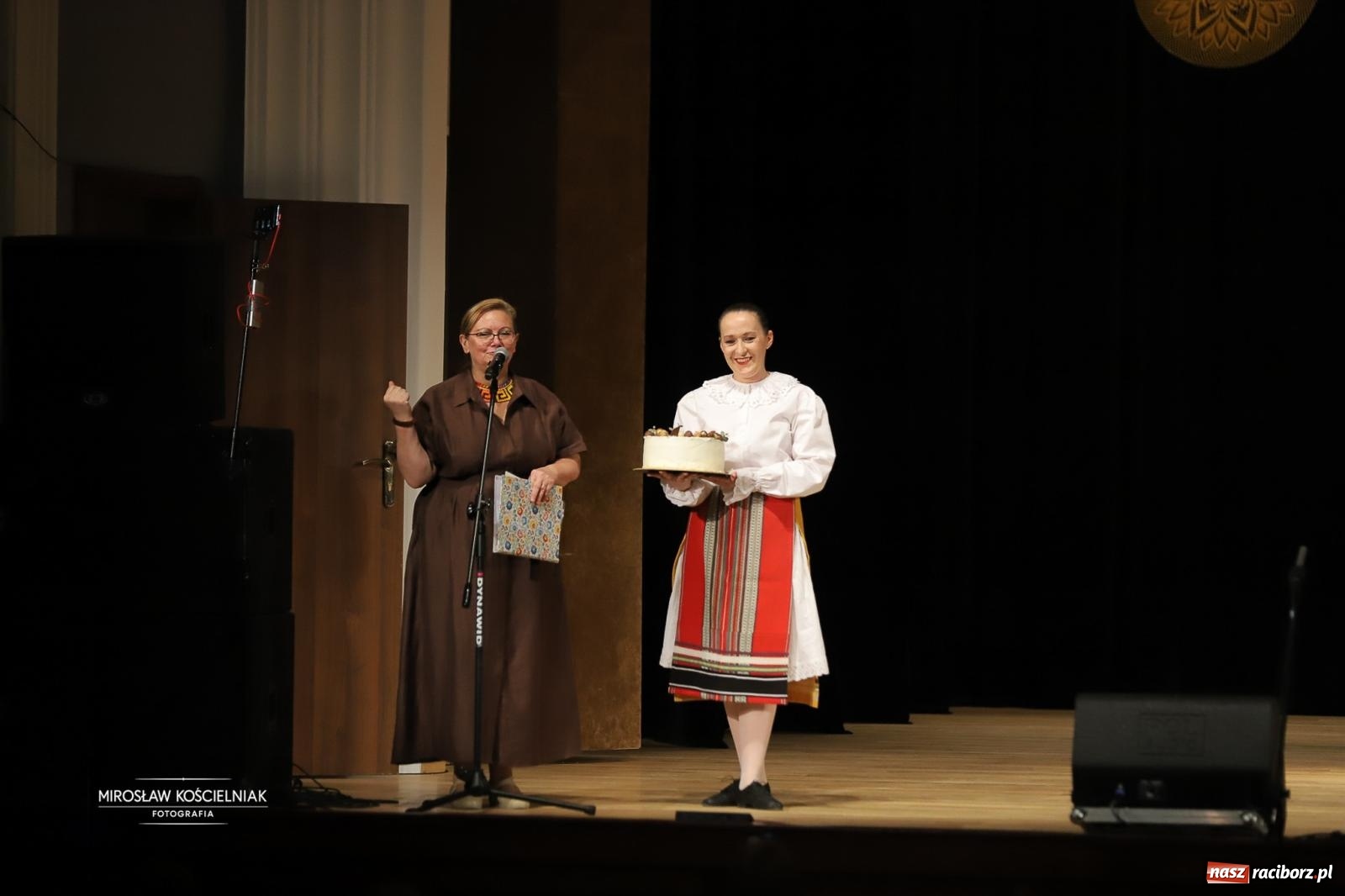 Zdjęcie w galerii na portalu naszraciborz.pl: Rekordowe wsparcie dla Stasia. Koncert charytatywny Stowarzyszenia Źródło w RCK wiadomości z regionu