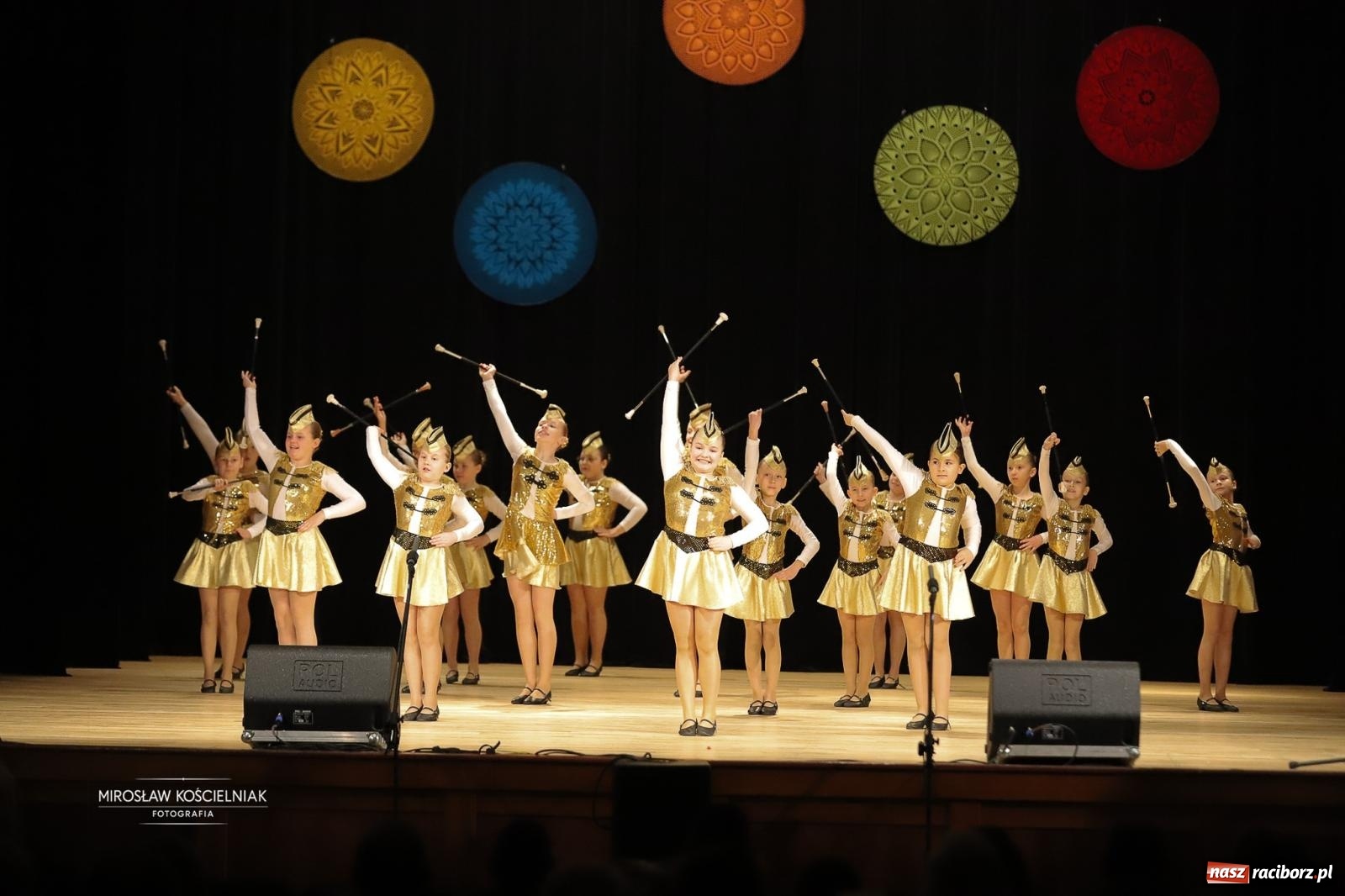 Zdjęcie w galerii na portalu naszraciborz.pl: Rekordowe wsparcie dla Stasia. Koncert charytatywny Stowarzyszenia Źródło w RCK wiadomości z regionu