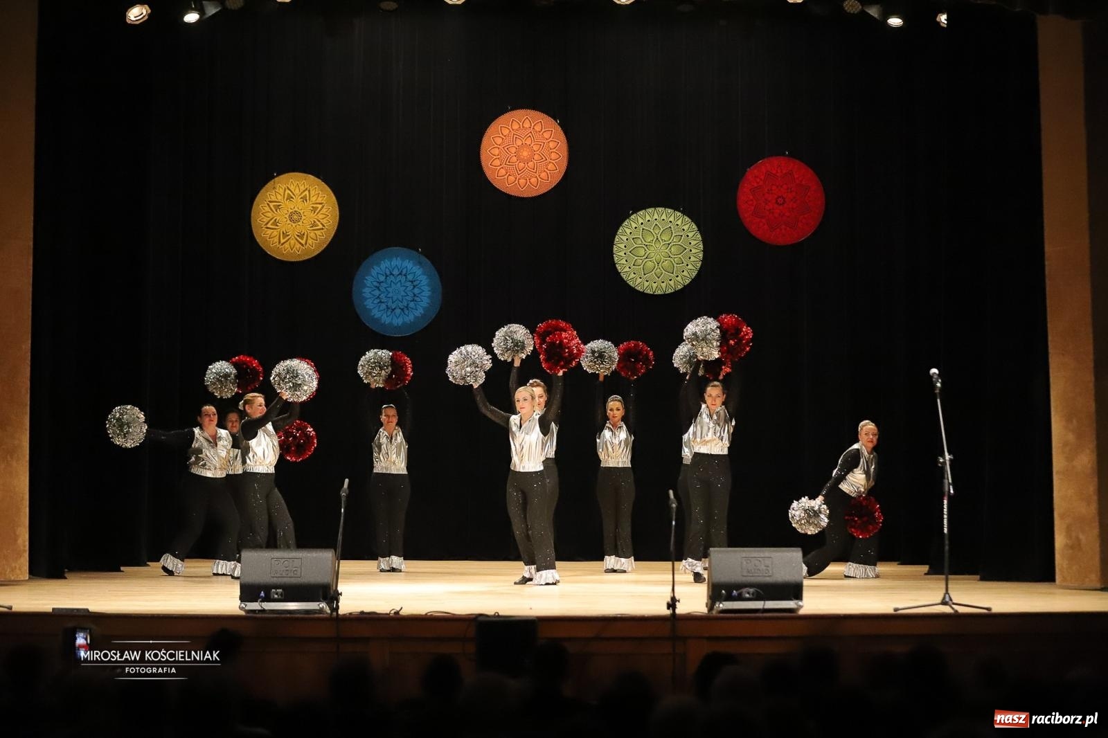 Zdjęcie w galerii na portalu naszraciborz.pl: Rekordowe wsparcie dla Stasia. Koncert charytatywny Stowarzyszenia Źródło w RCK wiadomości z regionu