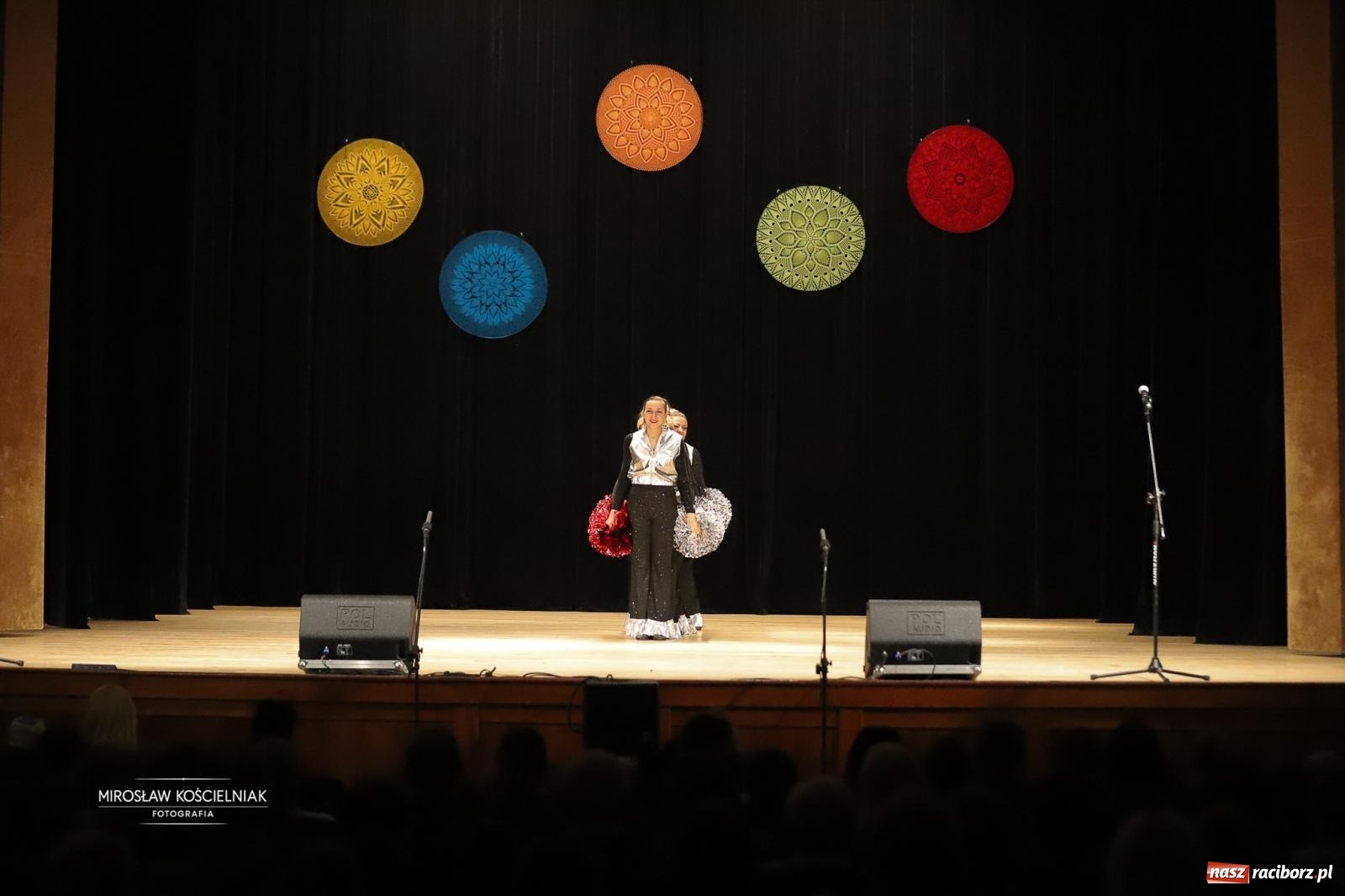 Zdjęcie w galerii na portalu naszraciborz.pl: Rekordowe wsparcie dla Stasia. Koncert charytatywny Stowarzyszenia Źródło w RCK wiadomości z regionu