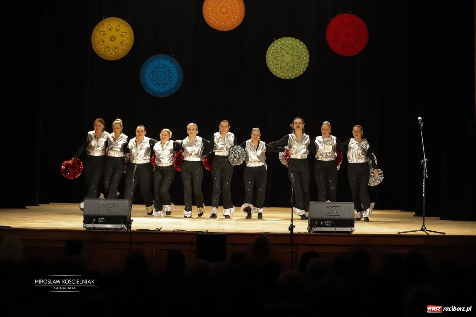 Zdjęcie w galerii na portalu naszraciborz.pl: Rekordowe wsparcie dla Stasia. Koncert charytatywny Stowarzyszenia Źródło w RCK wiadomości z regionu