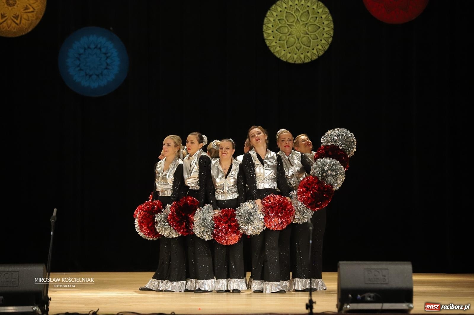 Zdjęcie w galerii na portalu naszraciborz.pl: Rekordowe wsparcie dla Stasia. Koncert charytatywny Stowarzyszenia Źródło w RCK wiadomości z regionu