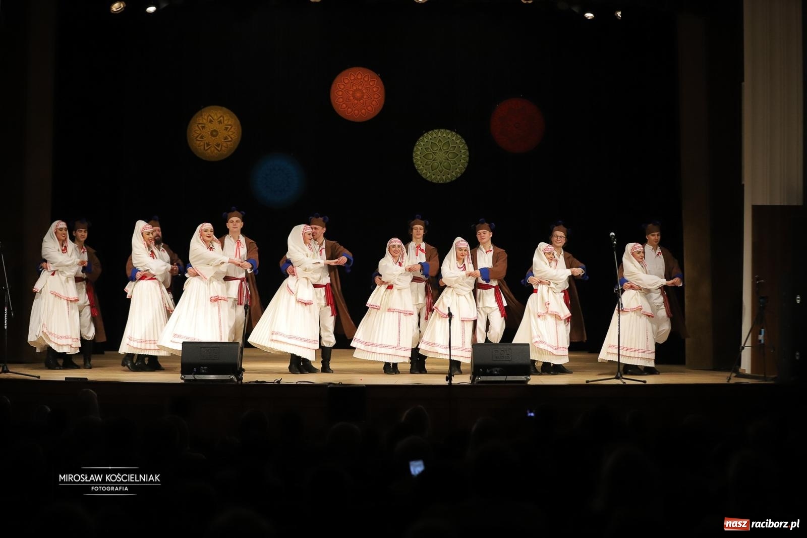 Zdjęcie w galerii na portalu naszraciborz.pl: Rekordowe wsparcie dla Stasia. Koncert charytatywny Stowarzyszenia Źródło w RCK wiadomości z regionu