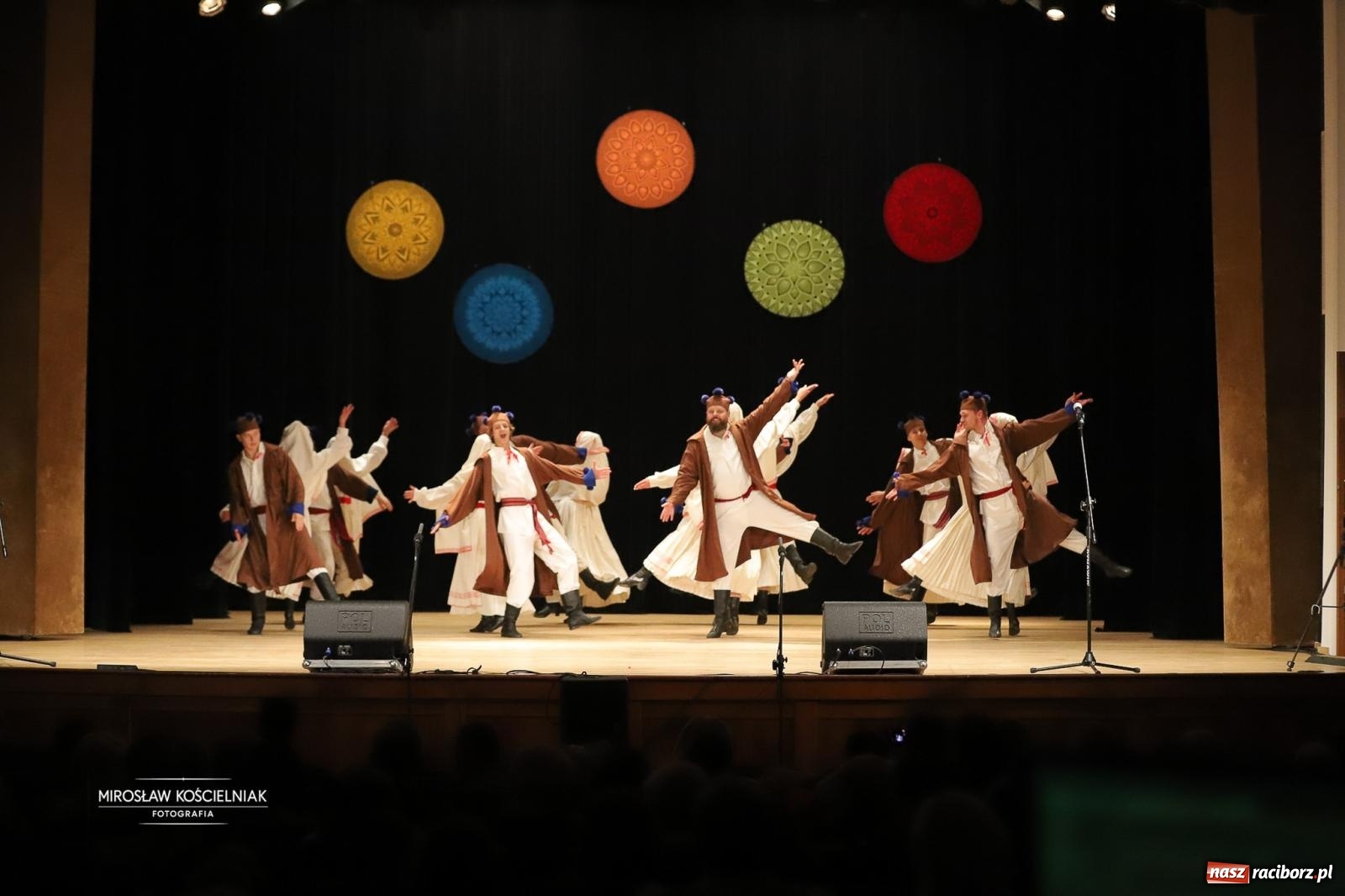 Zdjęcie w galerii na portalu naszraciborz.pl: Rekordowe wsparcie dla Stasia. Koncert charytatywny Stowarzyszenia Źródło w RCK wiadomości z regionu