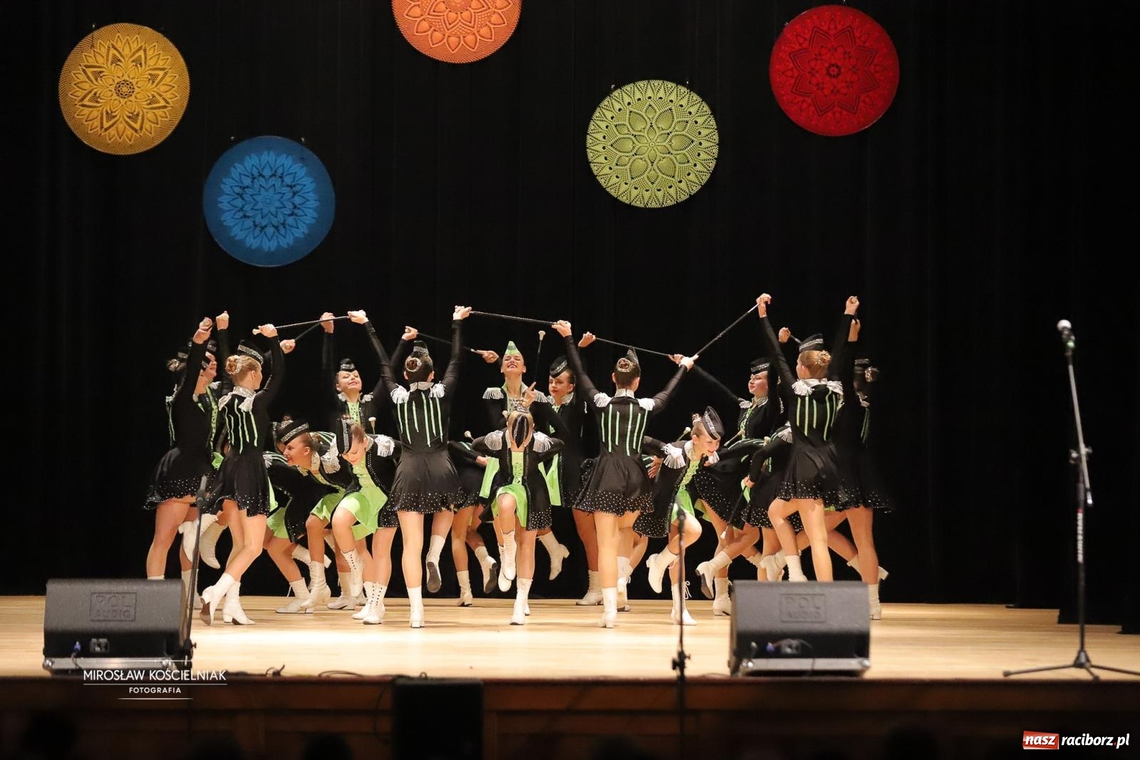 Zdjęcie w galerii na portalu naszraciborz.pl: Rekordowe wsparcie dla Stasia. Koncert charytatywny Stowarzyszenia Źródło w RCK wiadomości z regionu