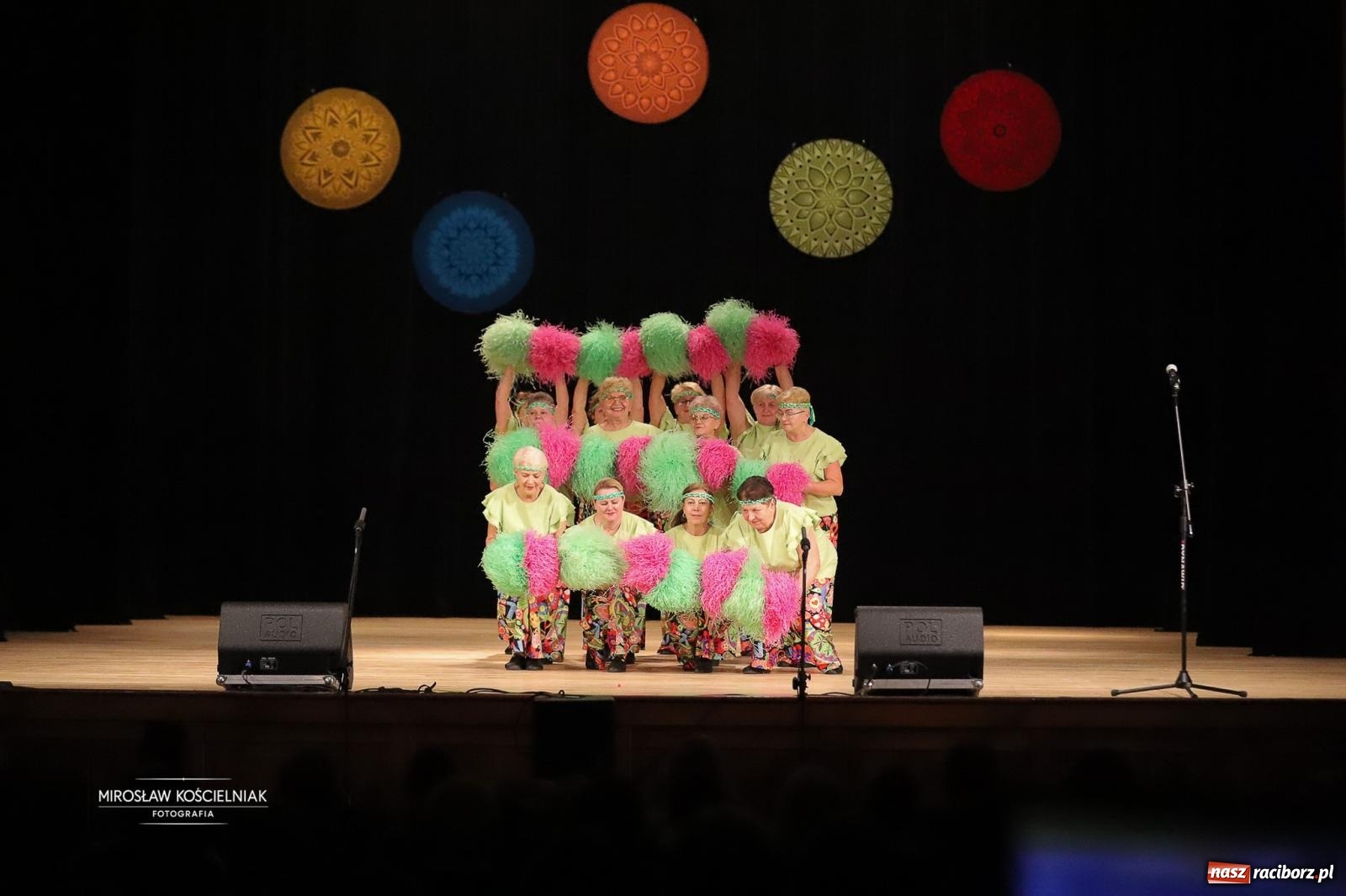 Zdjęcie w galerii na portalu naszraciborz.pl: Rekordowe wsparcie dla Stasia. Koncert charytatywny Stowarzyszenia Źródło w RCK wiadomości z regionu