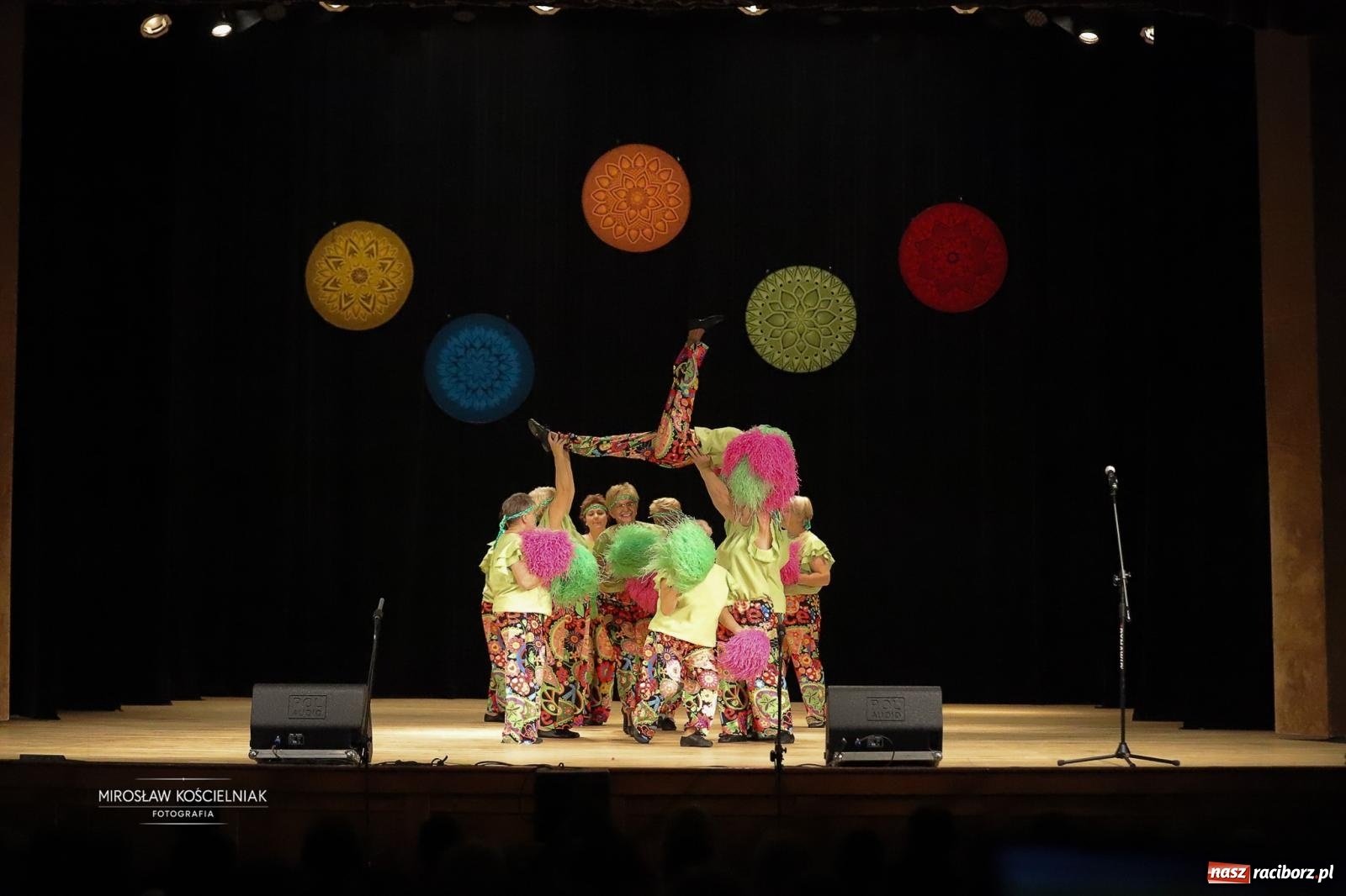 Zdjęcie w galerii na portalu naszraciborz.pl: Rekordowe wsparcie dla Stasia. Koncert charytatywny Stowarzyszenia Źródło w RCK wiadomości z regionu