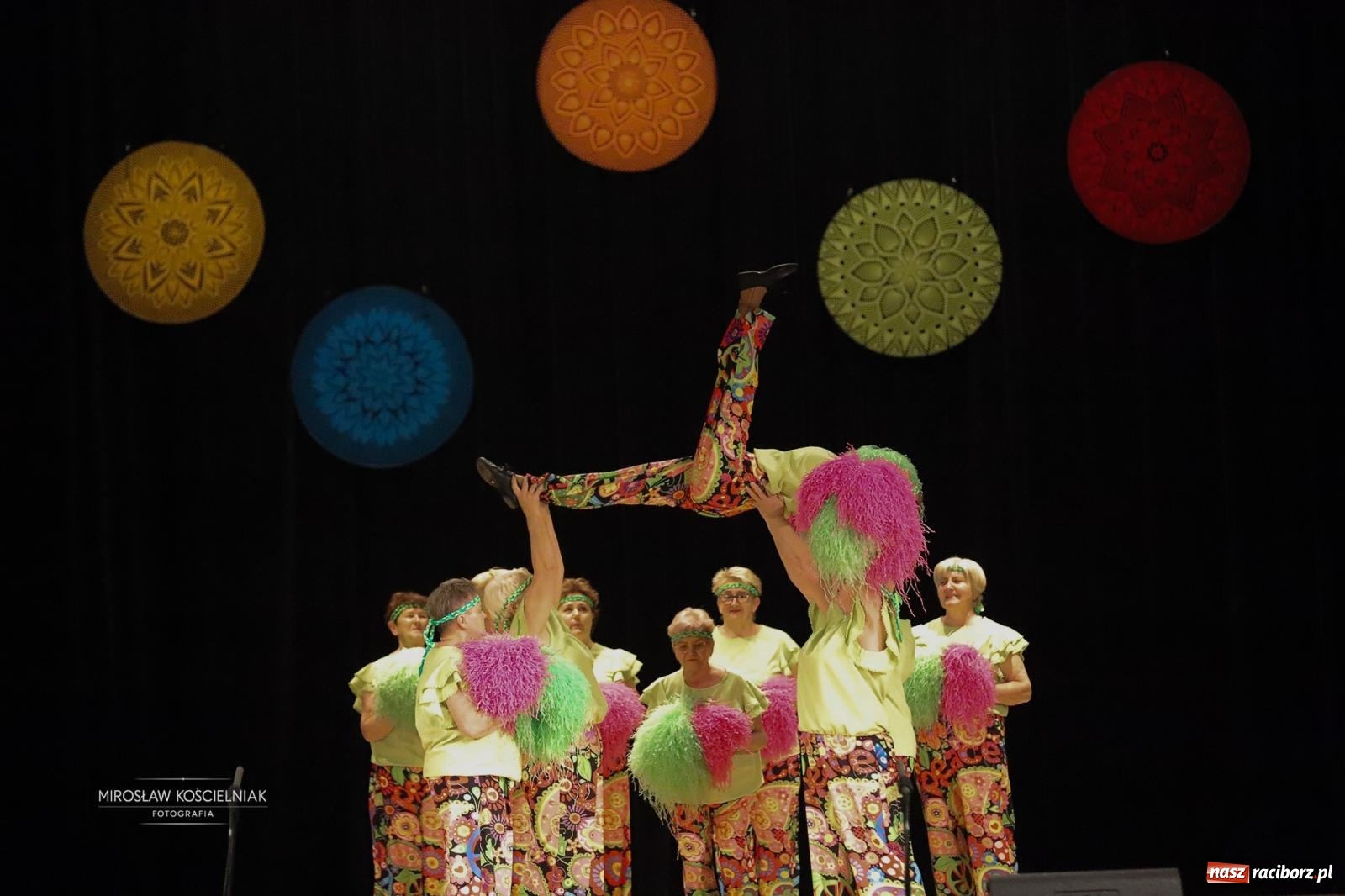 Zdjęcie w galerii na portalu naszraciborz.pl: Rekordowe wsparcie dla Stasia. Koncert charytatywny Stowarzyszenia Źródło w RCK wiadomości z regionu