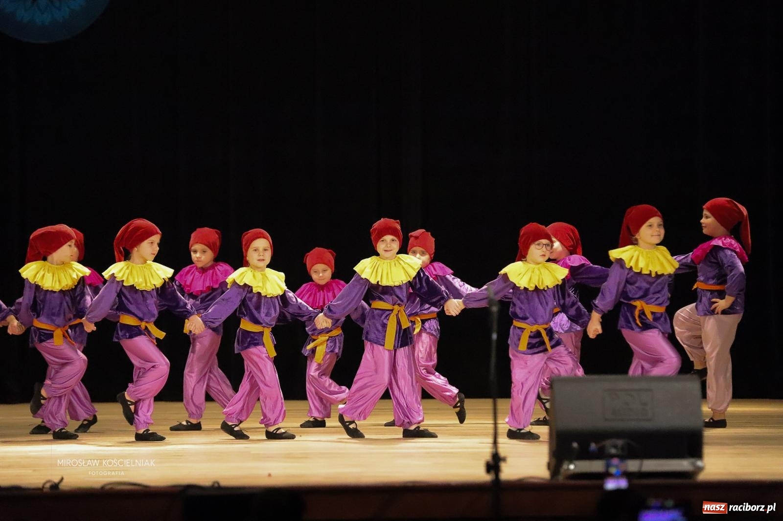 Zdjęcie w galerii na portalu naszraciborz.pl: Rekordowe wsparcie dla Stasia. Koncert charytatywny Stowarzyszenia Źródło w RCK wiadomości z regionu