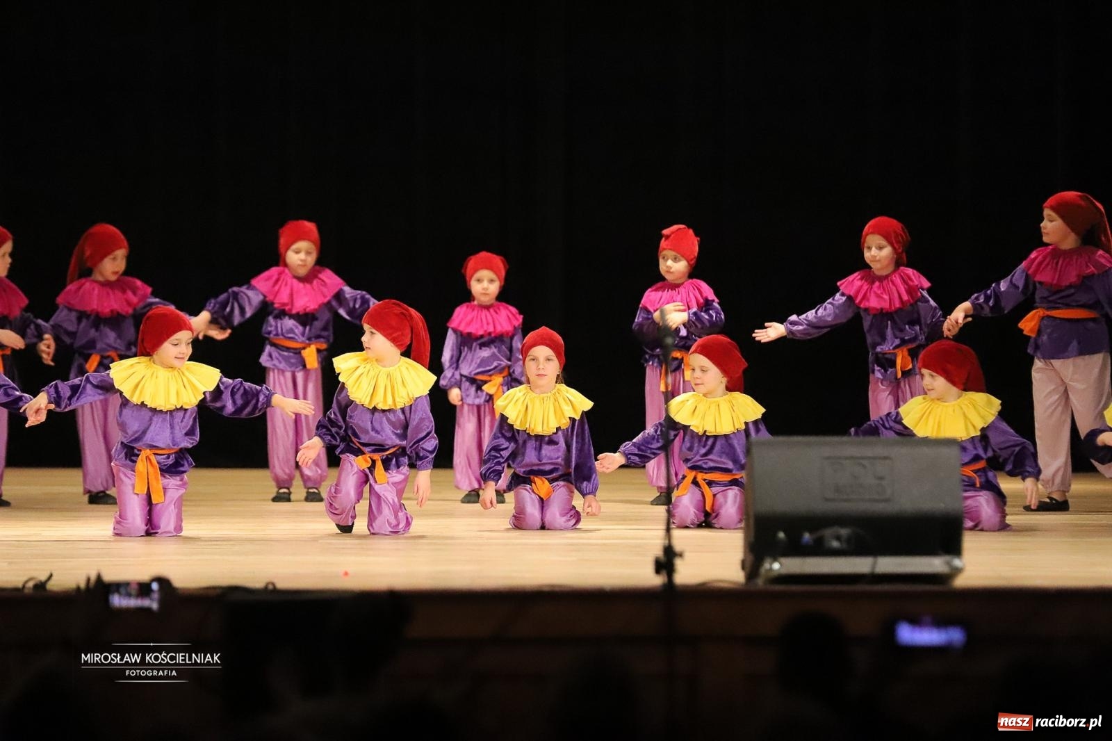 Zdjęcie w galerii na portalu naszraciborz.pl: Rekordowe wsparcie dla Stasia. Koncert charytatywny Stowarzyszenia Źródło w RCK wiadomości z regionu