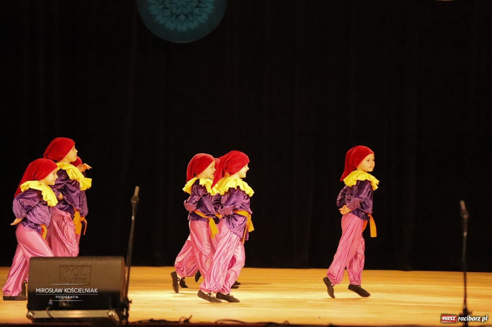 Zdjęcie w galerii na portalu naszraciborz.pl: Rekordowe wsparcie dla Stasia. Koncert charytatywny Stowarzyszenia Źródło w RCK wiadomości z regionu