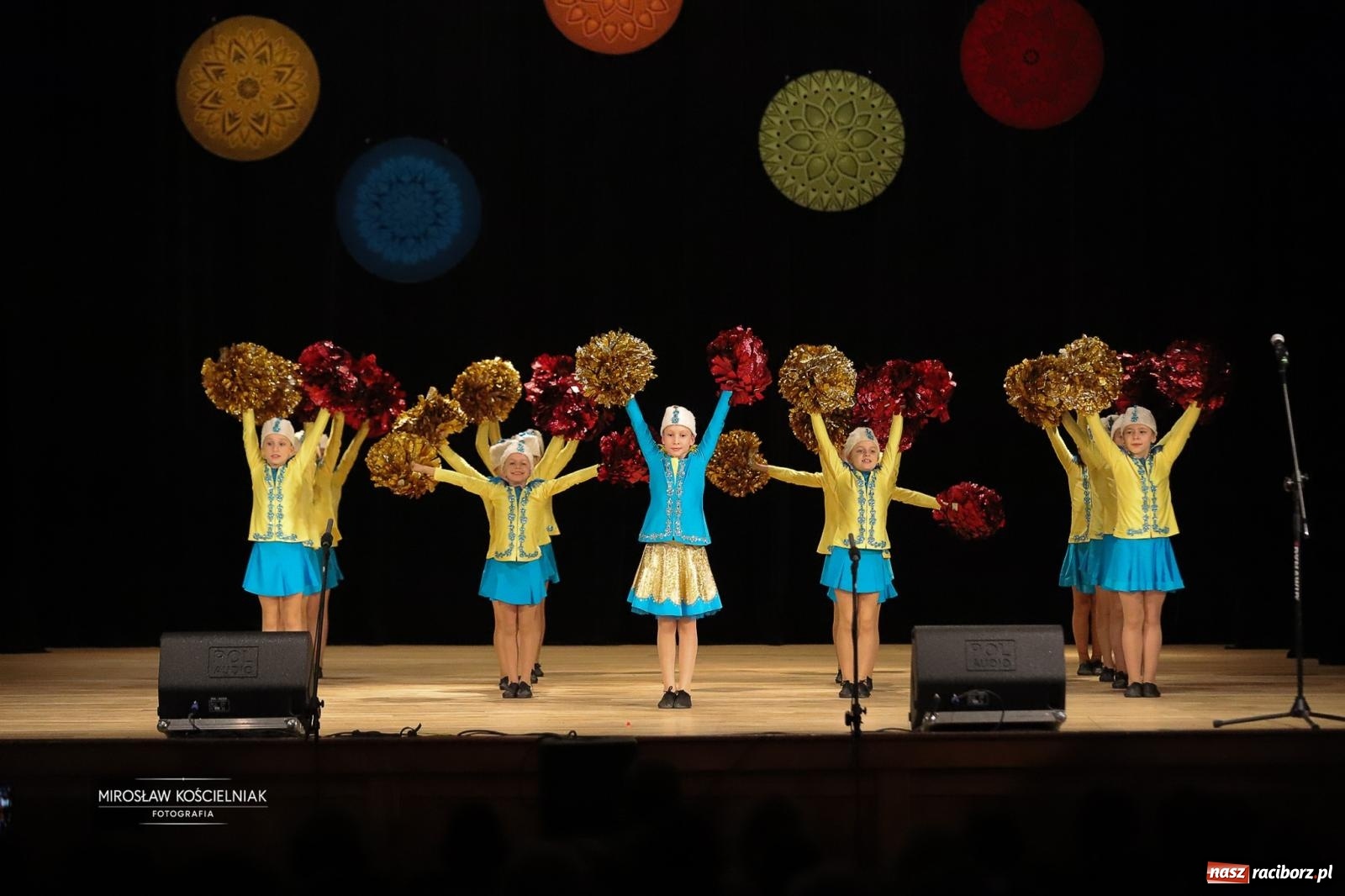 Zdjęcie w galerii na portalu naszraciborz.pl: Rekordowe wsparcie dla Stasia. Koncert charytatywny Stowarzyszenia Źródło w RCK wiadomości z regionu