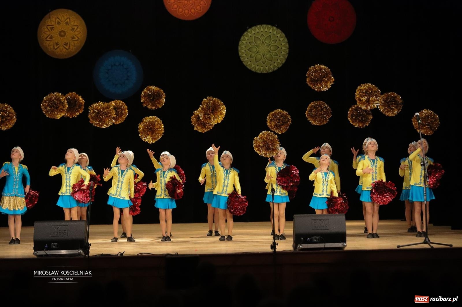 Zdjęcie w galerii na portalu naszraciborz.pl: Rekordowe wsparcie dla Stasia. Koncert charytatywny Stowarzyszenia Źródło w RCK wiadomości z regionu