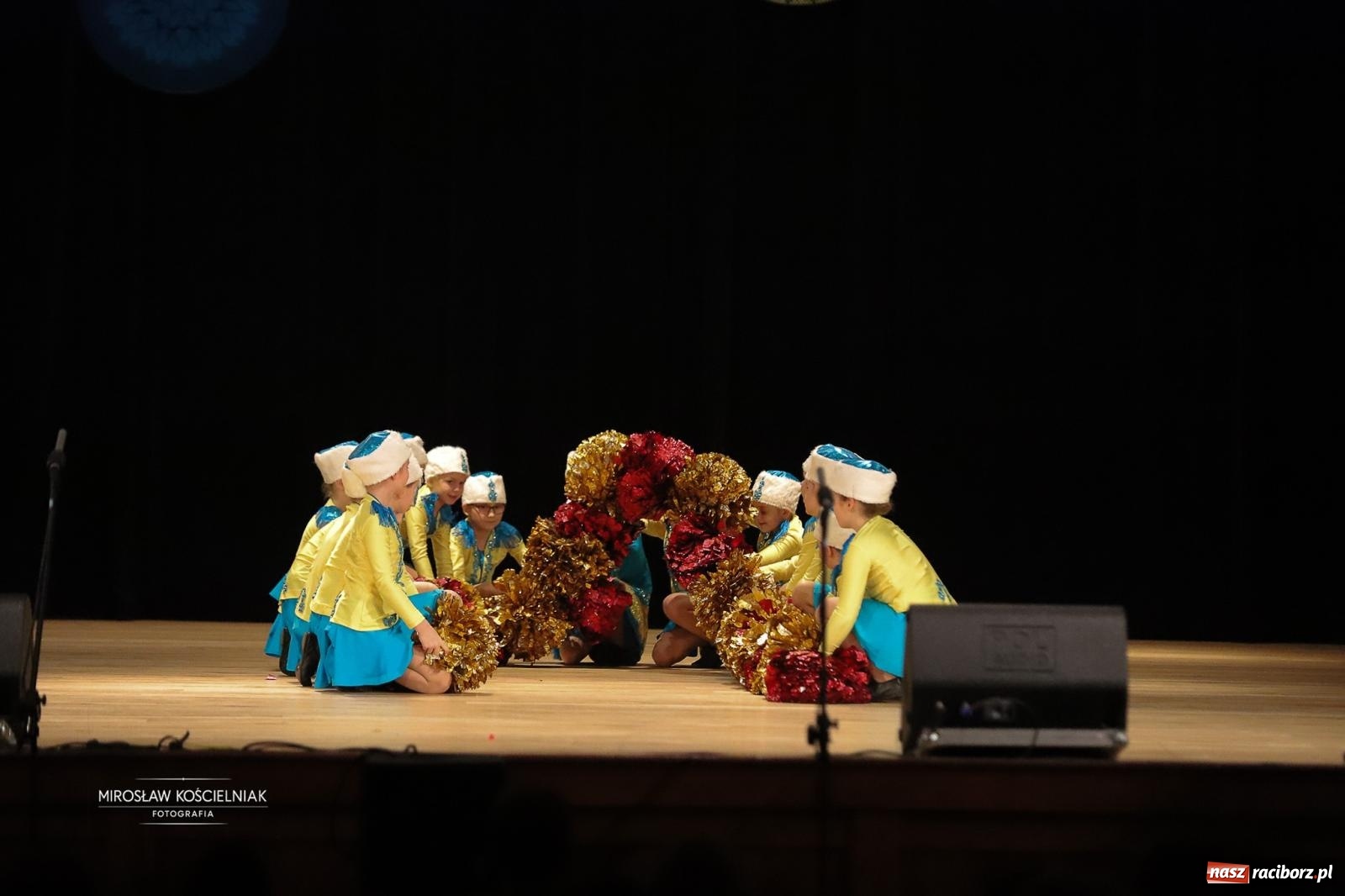 Zdjęcie w galerii na portalu naszraciborz.pl: Rekordowe wsparcie dla Stasia. Koncert charytatywny Stowarzyszenia Źródło w RCK wiadomości z regionu