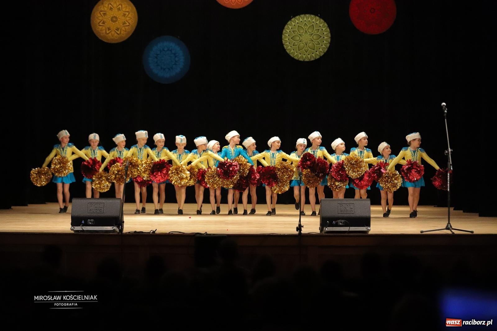 Zdjęcie w galerii na portalu naszraciborz.pl: Rekordowe wsparcie dla Stasia. Koncert charytatywny Stowarzyszenia Źródło w RCK wiadomości z regionu