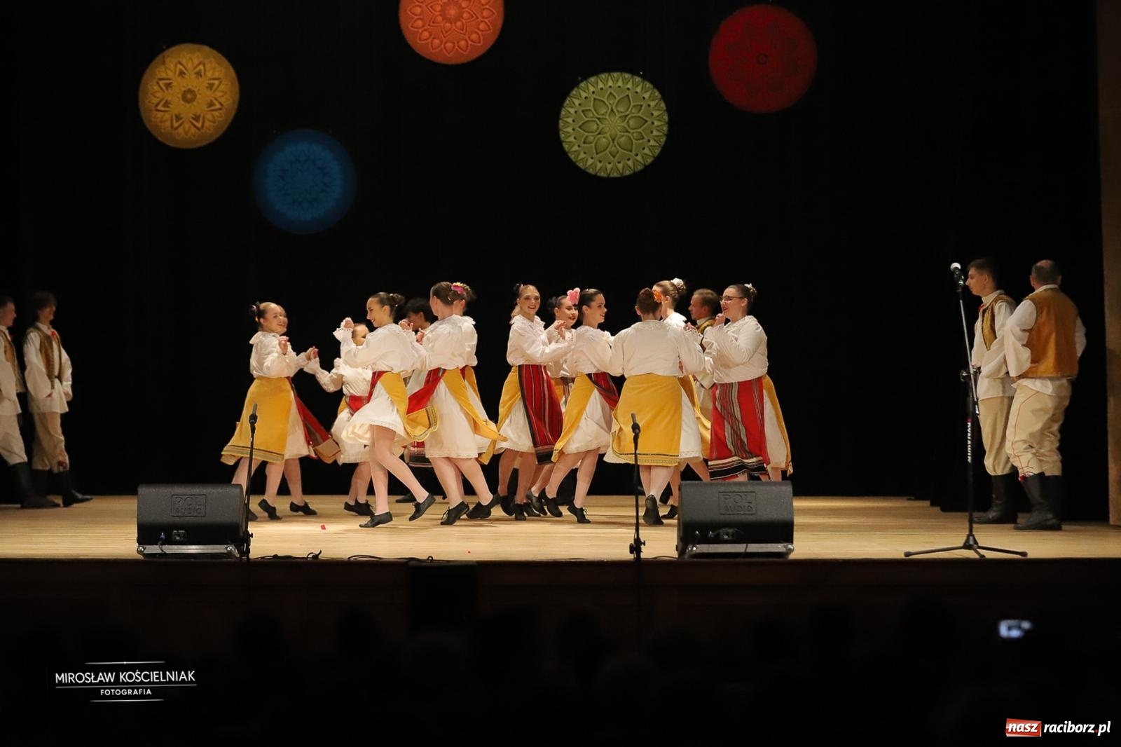 Zdjęcie w galerii na portalu naszraciborz.pl: Rekordowe wsparcie dla Stasia. Koncert charytatywny Stowarzyszenia Źródło w RCK wiadomości z regionu