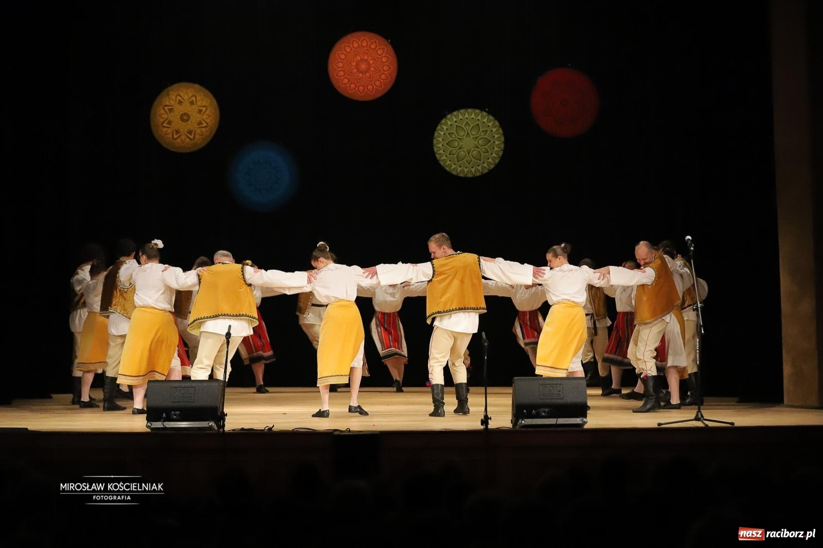 Zdjęcie w galerii na portalu naszraciborz.pl: Rekordowe wsparcie dla Stasia. Koncert charytatywny Stowarzyszenia Źródło w RCK wiadomości z regionu