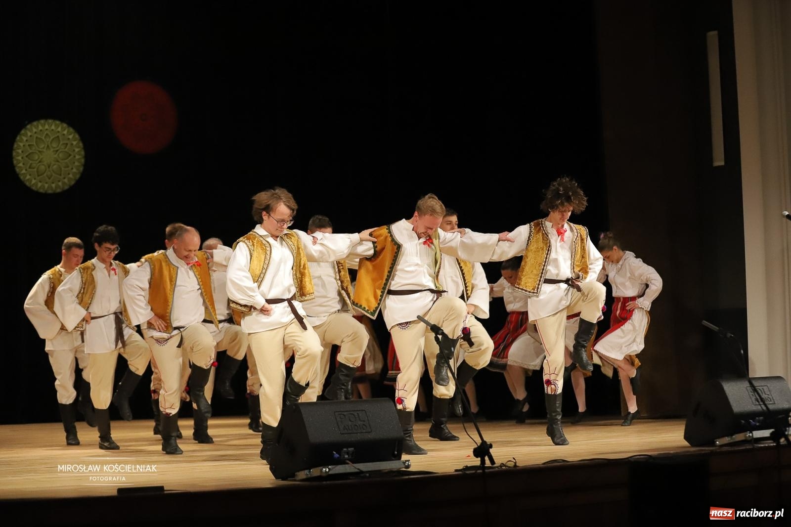 Zdjęcie w galerii na portalu naszraciborz.pl: Rekordowe wsparcie dla Stasia. Koncert charytatywny Stowarzyszenia Źródło w RCK wiadomości z regionu