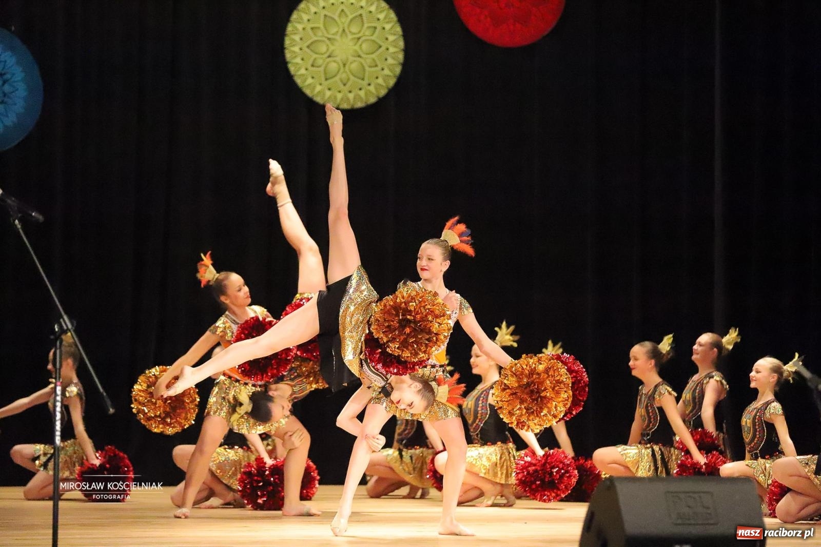 Zdjęcie w galerii na portalu naszraciborz.pl: Rekordowe wsparcie dla Stasia. Koncert charytatywny Stowarzyszenia Źródło w RCK wiadomości z regionu