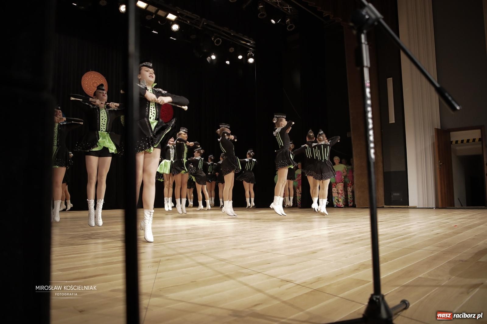 Zdjęcie w galerii na portalu naszraciborz.pl: Rekordowe wsparcie dla Stasia. Koncert charytatywny Stowarzyszenia Źródło w RCK wiadomości z regionu