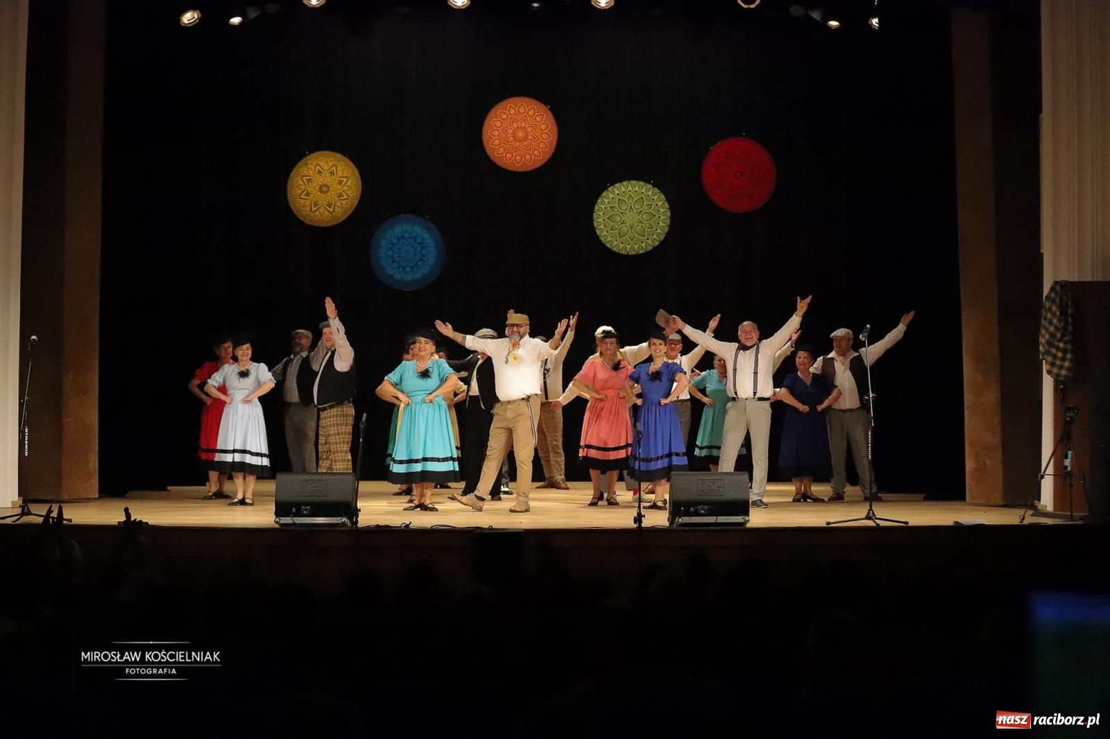 Zdjęcie w galerii na portalu naszraciborz.pl: Rekordowe wsparcie dla Stasia. Koncert charytatywny Stowarzyszenia Źródło w RCK wiadomości z regionu