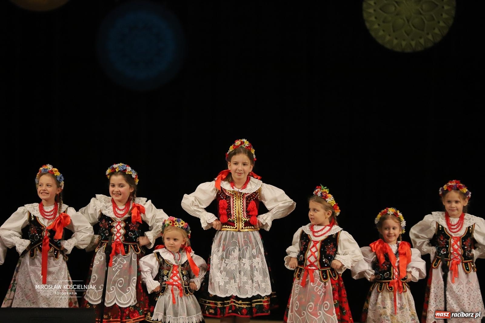 Zdjęcie w galerii na portalu naszraciborz.pl: Rekordowe wsparcie dla Stasia. Koncert charytatywny Stowarzyszenia Źródło w RCK wiadomości z regionu