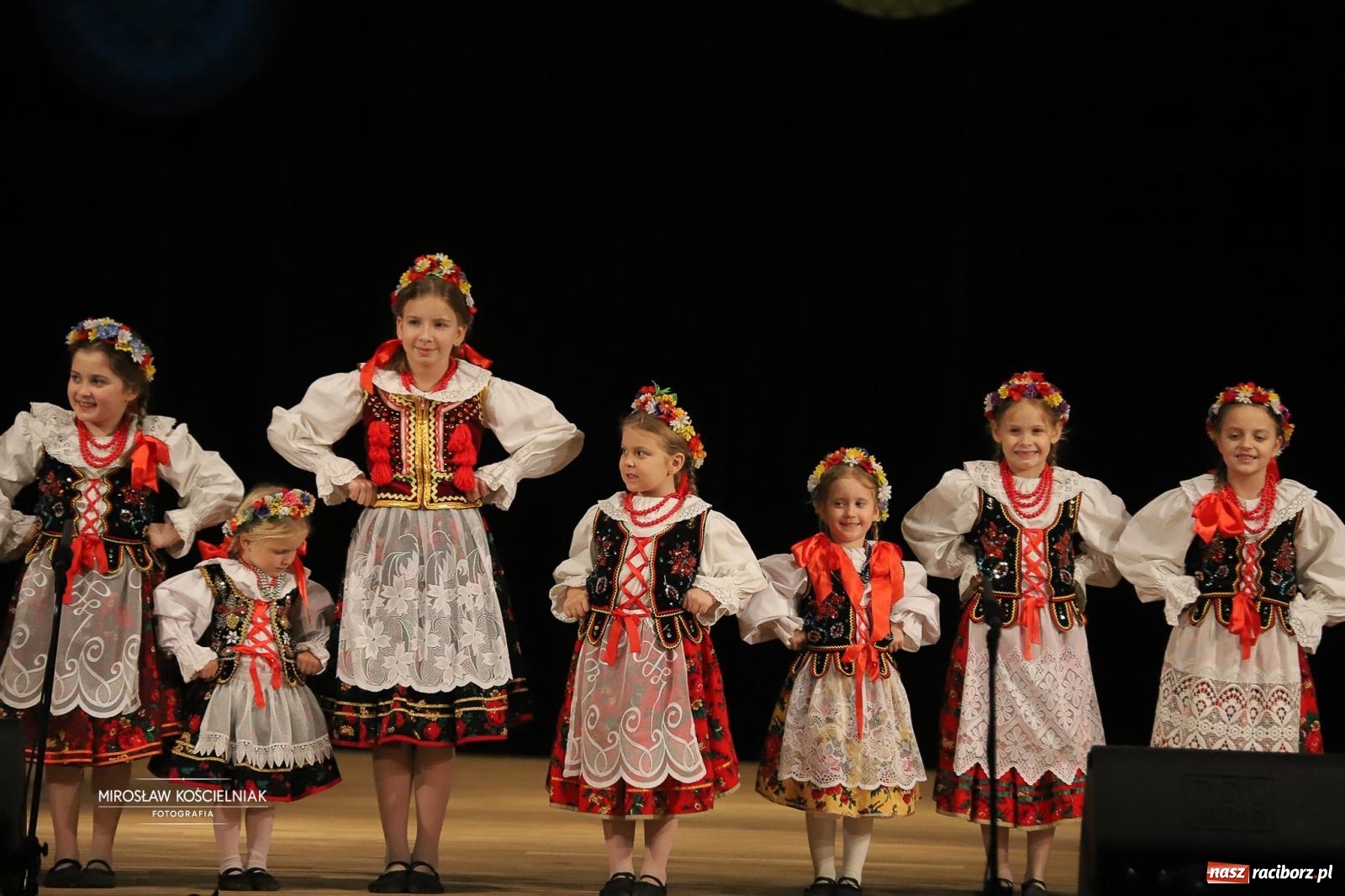 Zdjęcie w galerii na portalu naszraciborz.pl: Rekordowe wsparcie dla Stasia. Koncert charytatywny Stowarzyszenia Źródło w RCK wiadomości z regionu