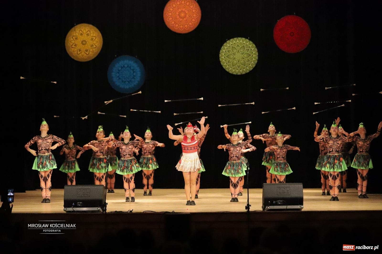 Zdjęcie w galerii na portalu naszraciborz.pl: Rekordowe wsparcie dla Stasia. Koncert charytatywny Stowarzyszenia Źródło w RCK wiadomości z regionu