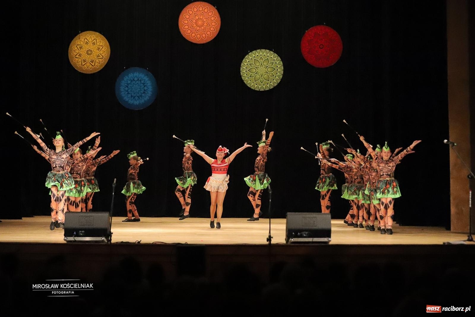 Zdjęcie w galerii na portalu naszraciborz.pl: Rekordowe wsparcie dla Stasia. Koncert charytatywny Stowarzyszenia Źródło w RCK wiadomości z regionu