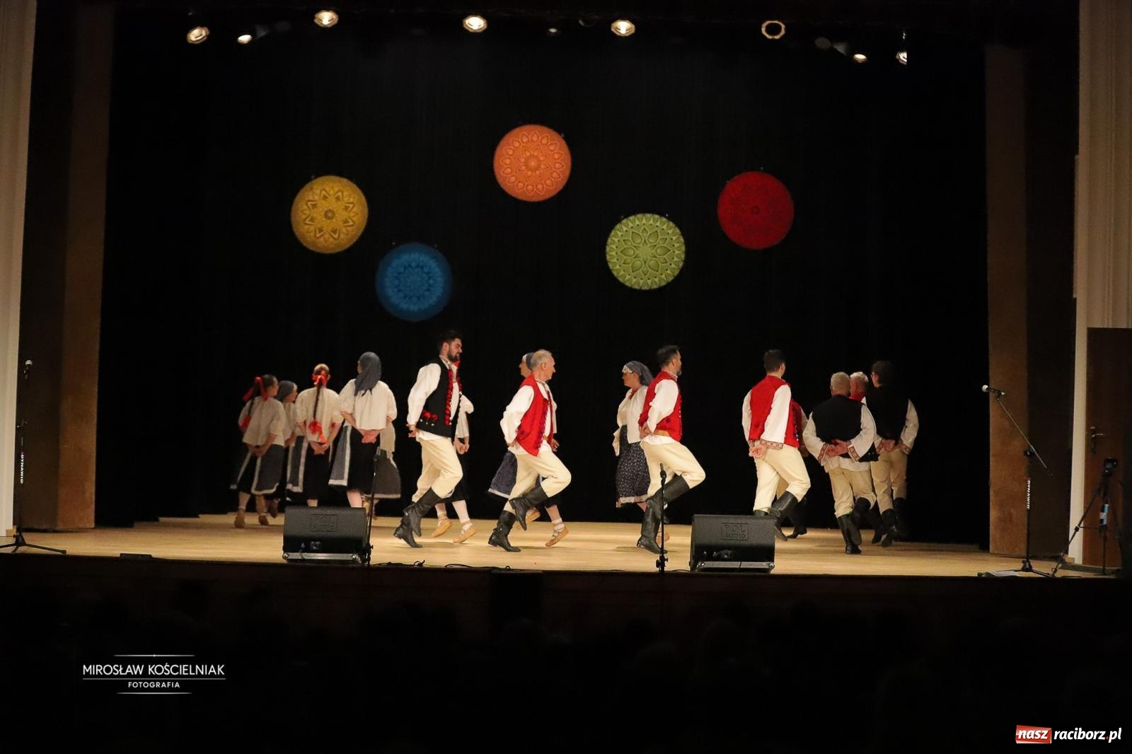 Zdjęcie w galerii na portalu naszraciborz.pl: Rekordowe wsparcie dla Stasia. Koncert charytatywny Stowarzyszenia Źródło w RCK wiadomości z regionu