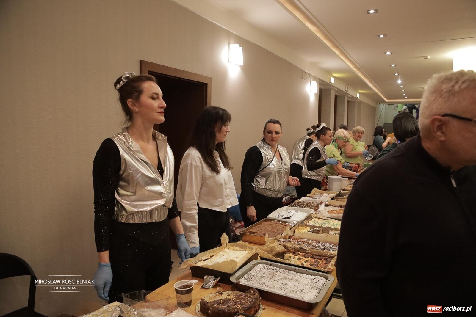 Zdjęcie w galerii na portalu naszraciborz.pl: Rekordowe wsparcie dla Stasia. Koncert charytatywny Stowarzyszenia Źródło w RCK wiadomości z regionu